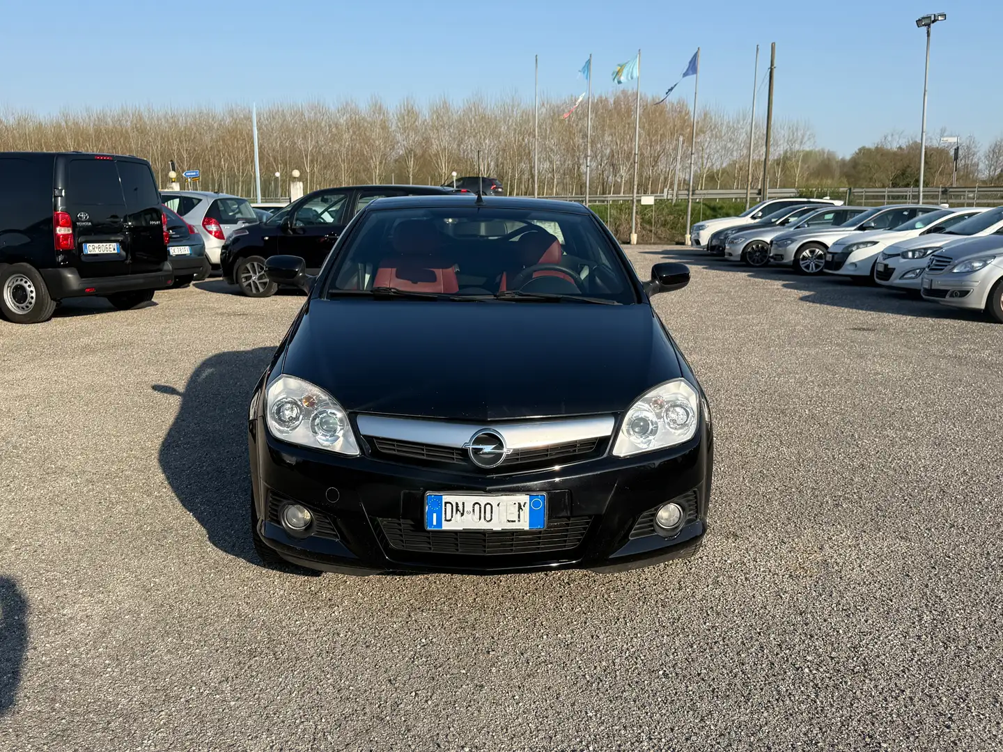 Opel Tigra TwinTop 1.4 Sport ESP - Solo 79.700 km - Negro - 2