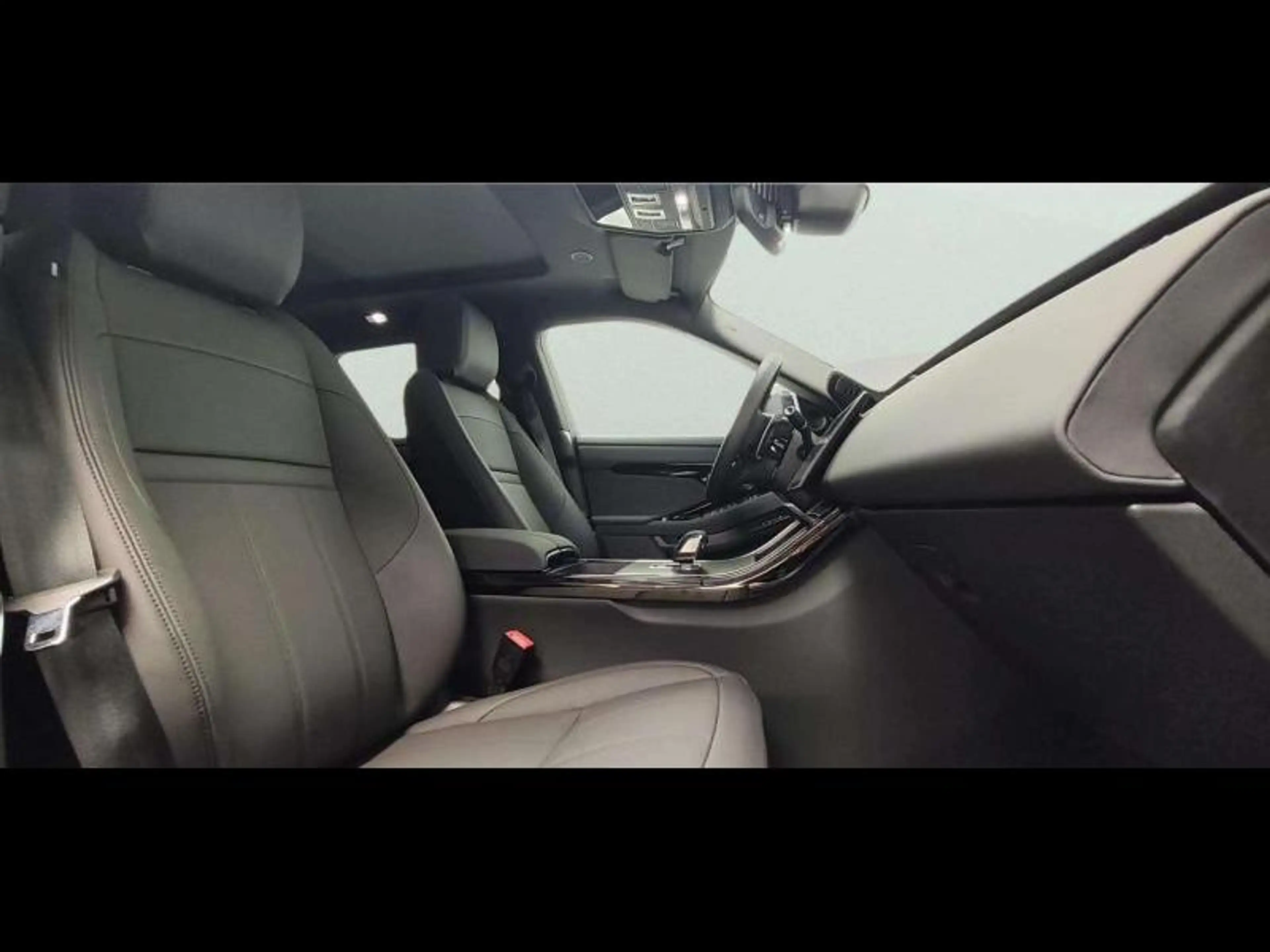Land Rover Range Rover Evoque P160 FWD Auto S — photo 6