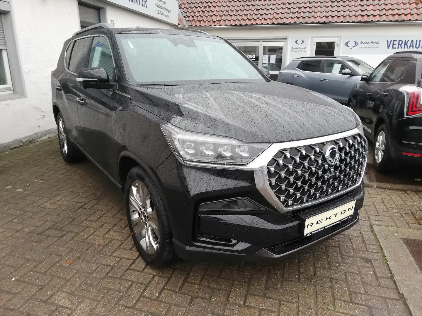 SsangYong Rexton SAPPHIRE 2.2 e-XDi 8AT 4WD Schwarz - 2