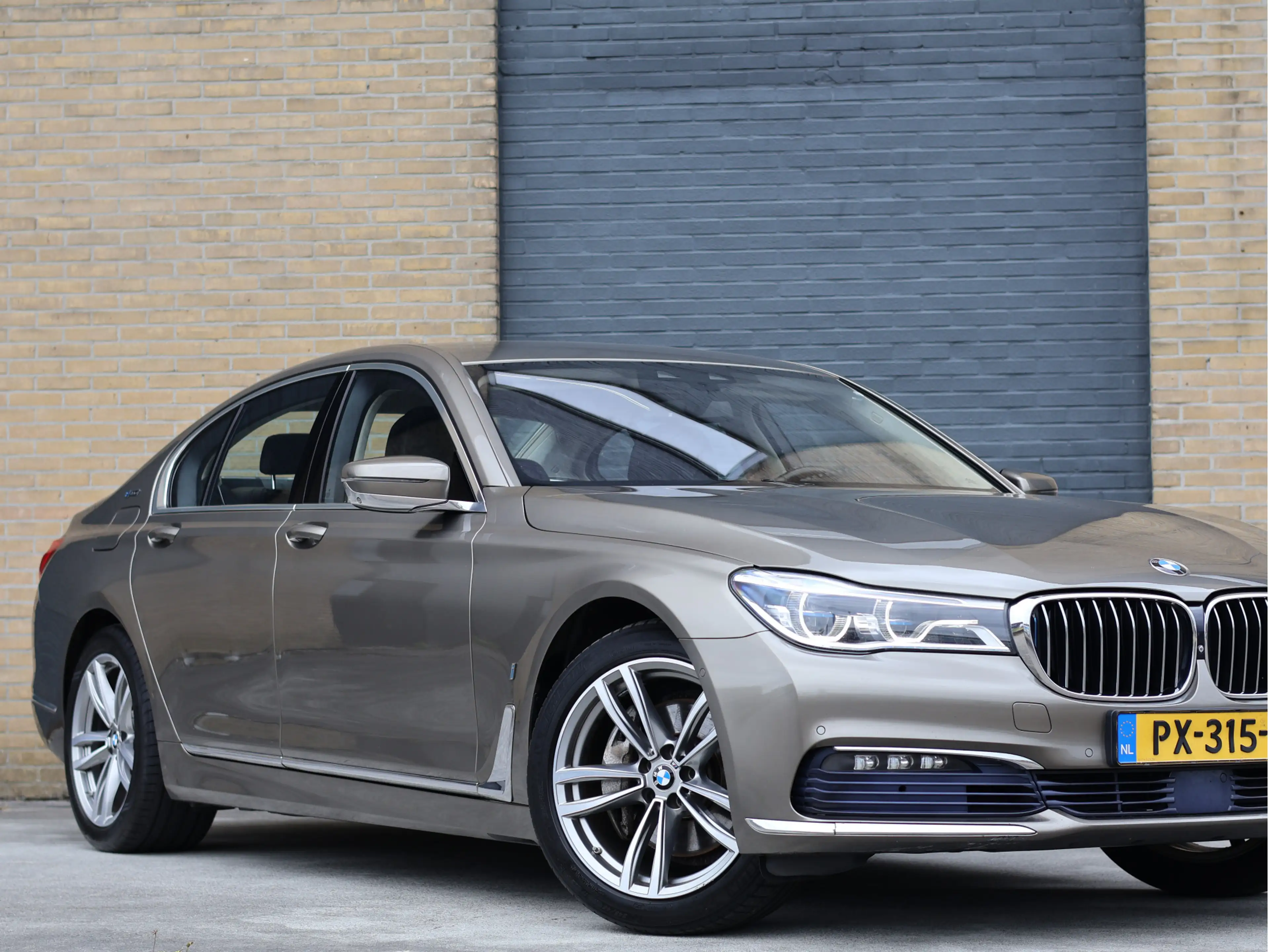 BMW 740 7-serie 740e iPerformance High Executive Laserligh — photo 4