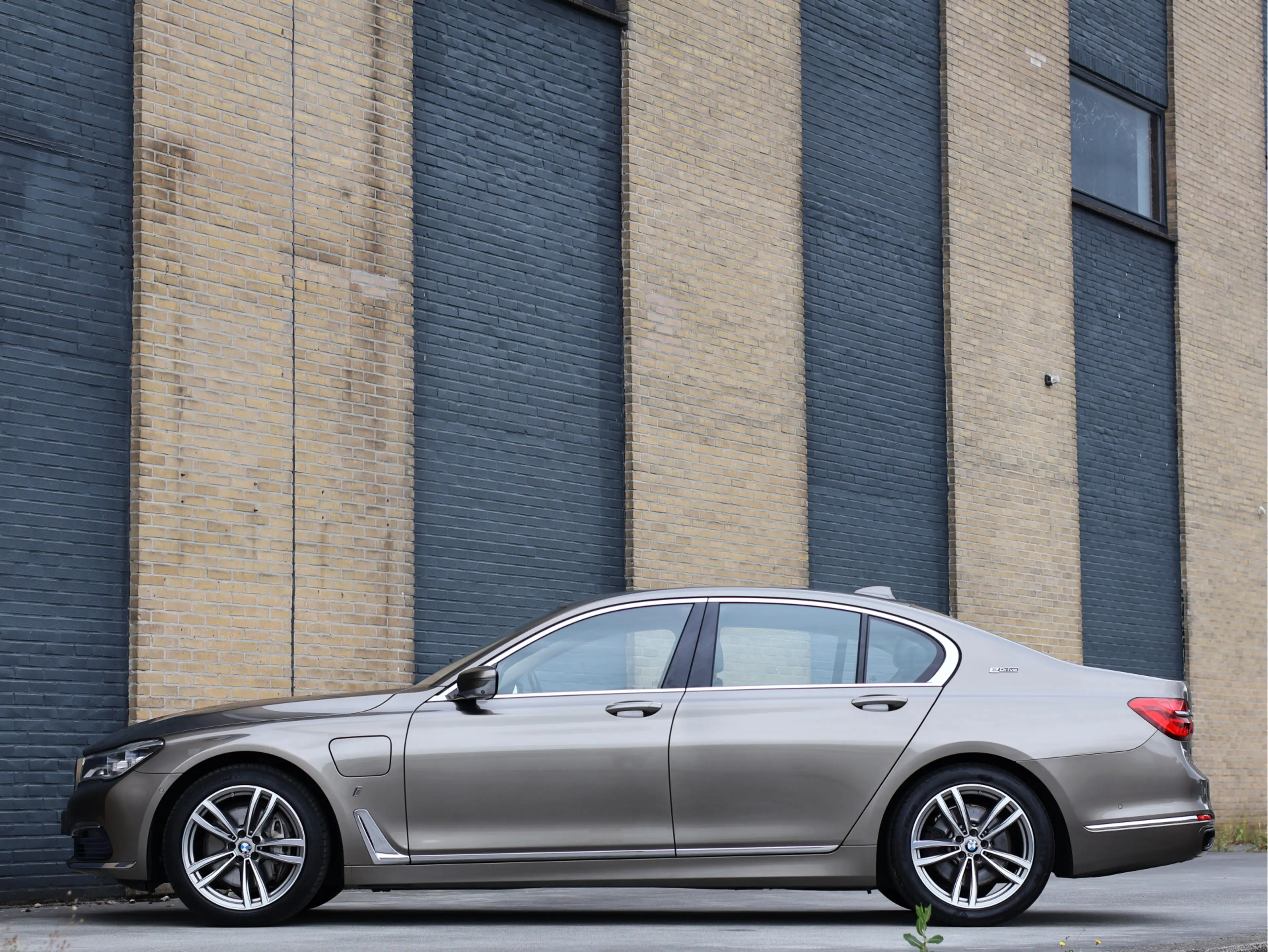 BMW 740 7-serie 740e iPerformance High Executive Laserligh — photo 5