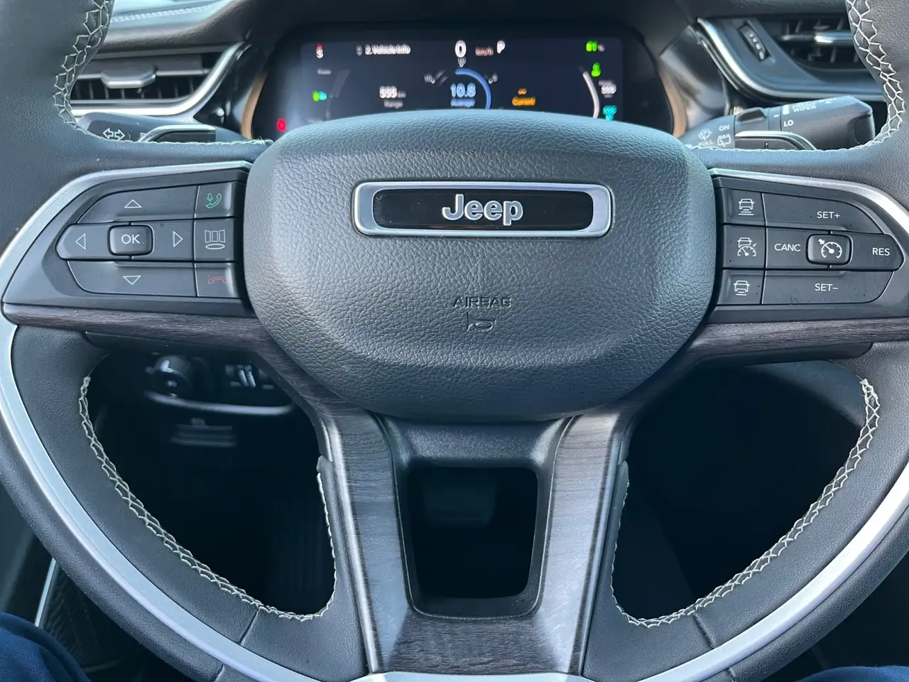 Jeep Grand Cherokee снимка Jeep Grand Cherokee
