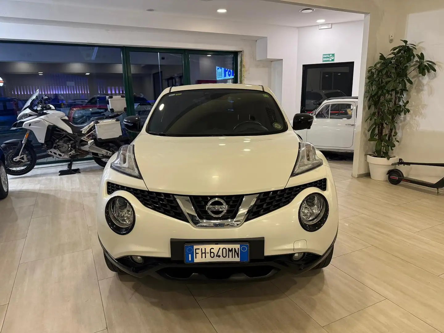 Nissan Juke Tekna c/pelle 110cv E6 Bianco - 2