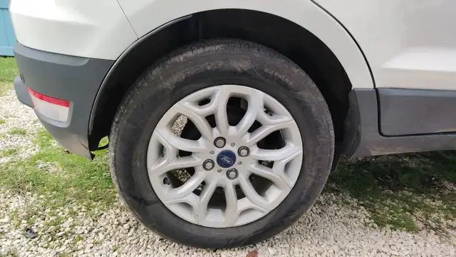 Ford Ecosport view 16