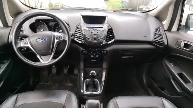 Ford Ecosport view 11