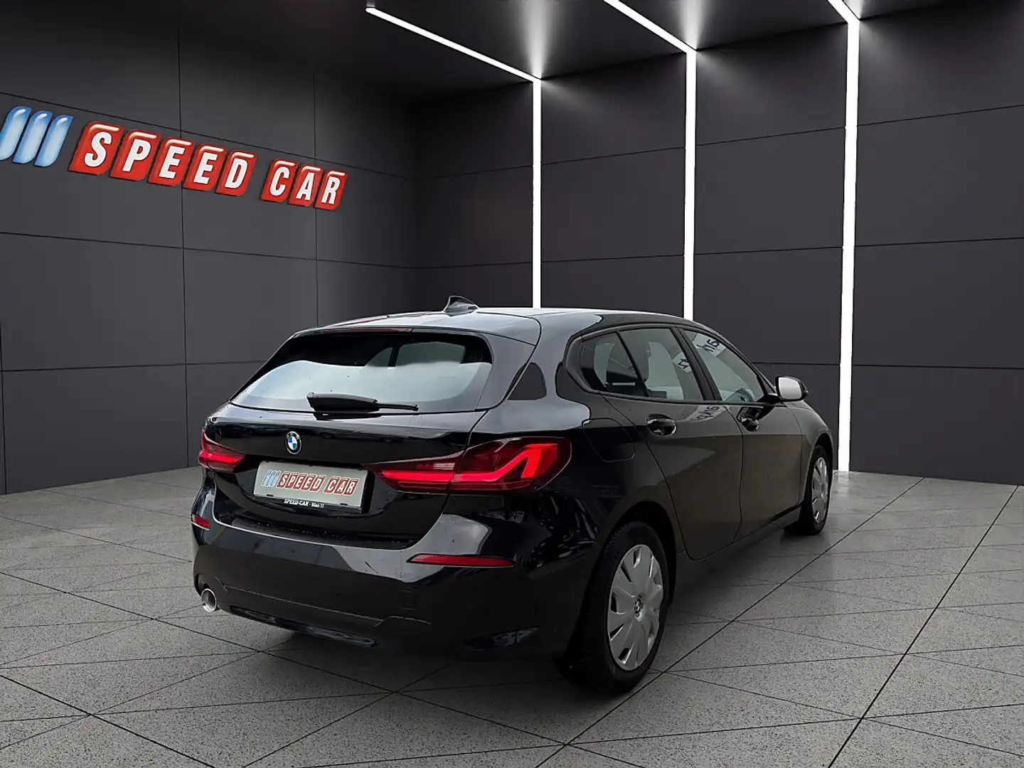 BMW 116 d Schwarz - 1