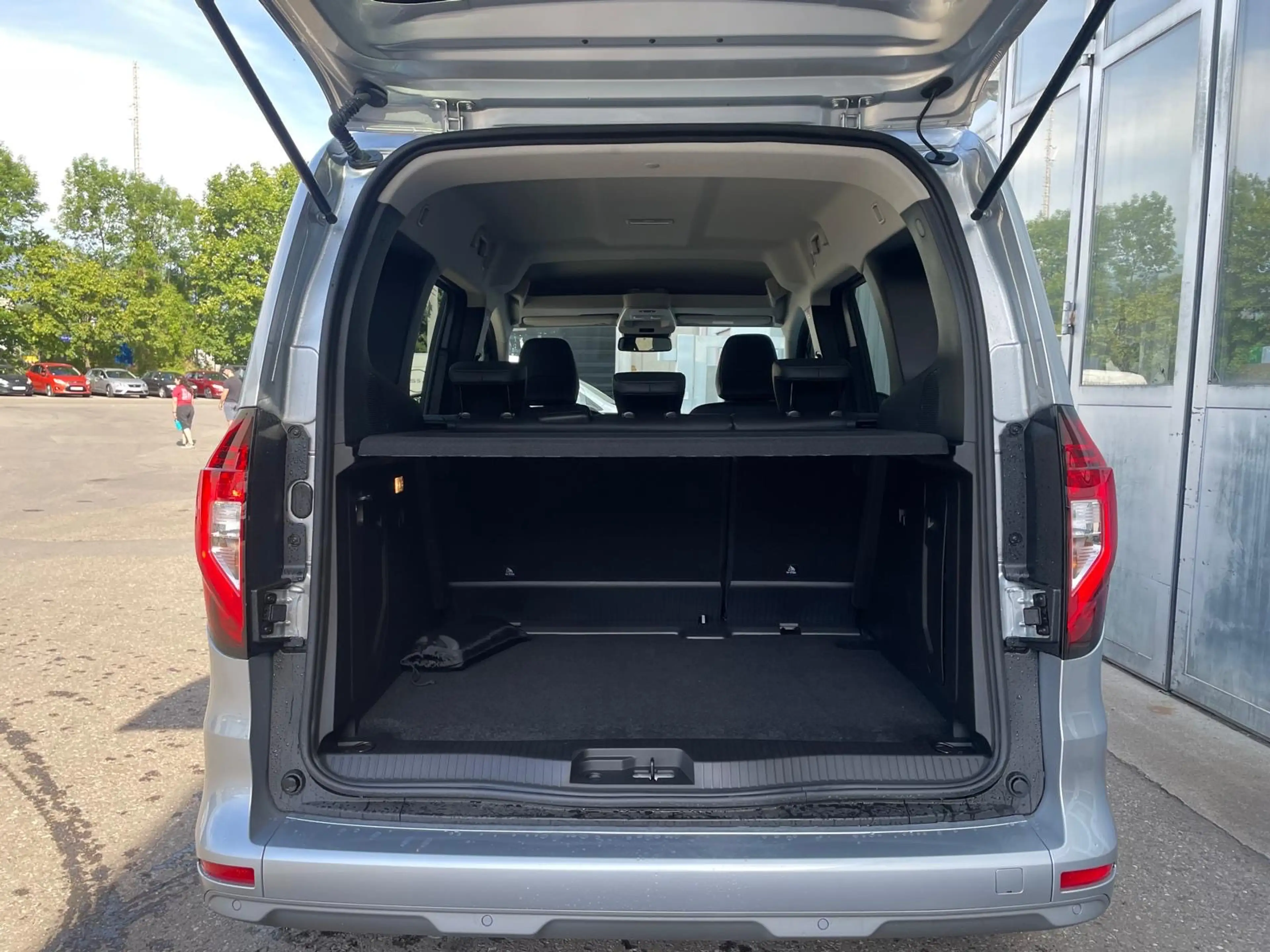 Nissan Townstar Townstar L1 DIG-T 130 Tekna 7DCT Tekna — photo 6