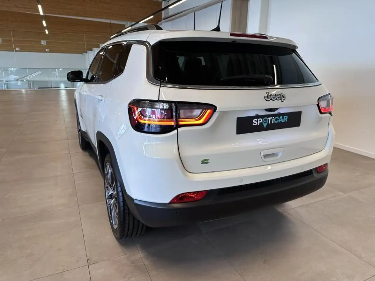 Jeep Compass 1.5 E-HYBRID LIMITED T4 130 DCT 7 3