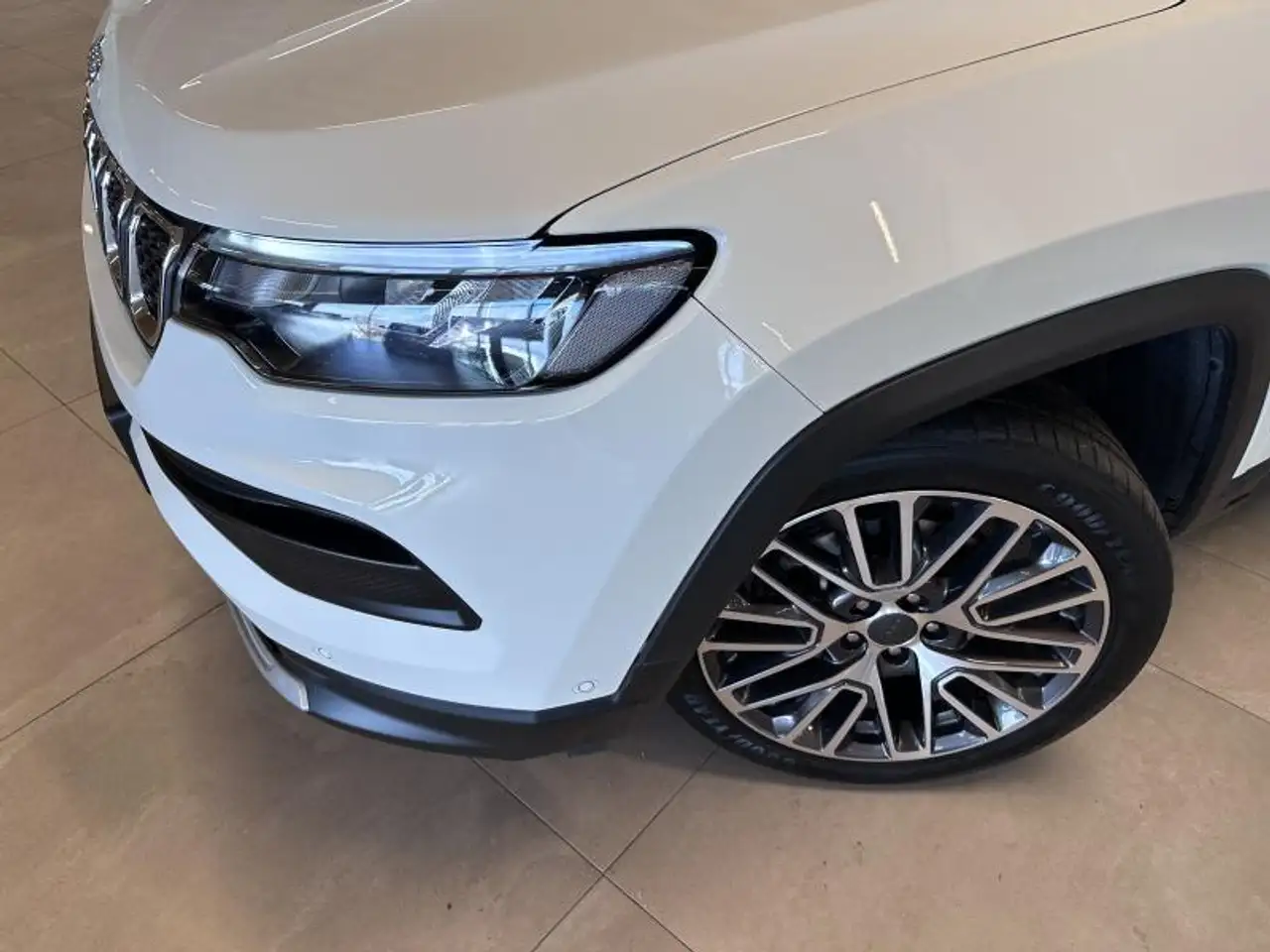 Jeep Compass 1.5 E-HYBRID LIMITED T4 130 DCT 7 29