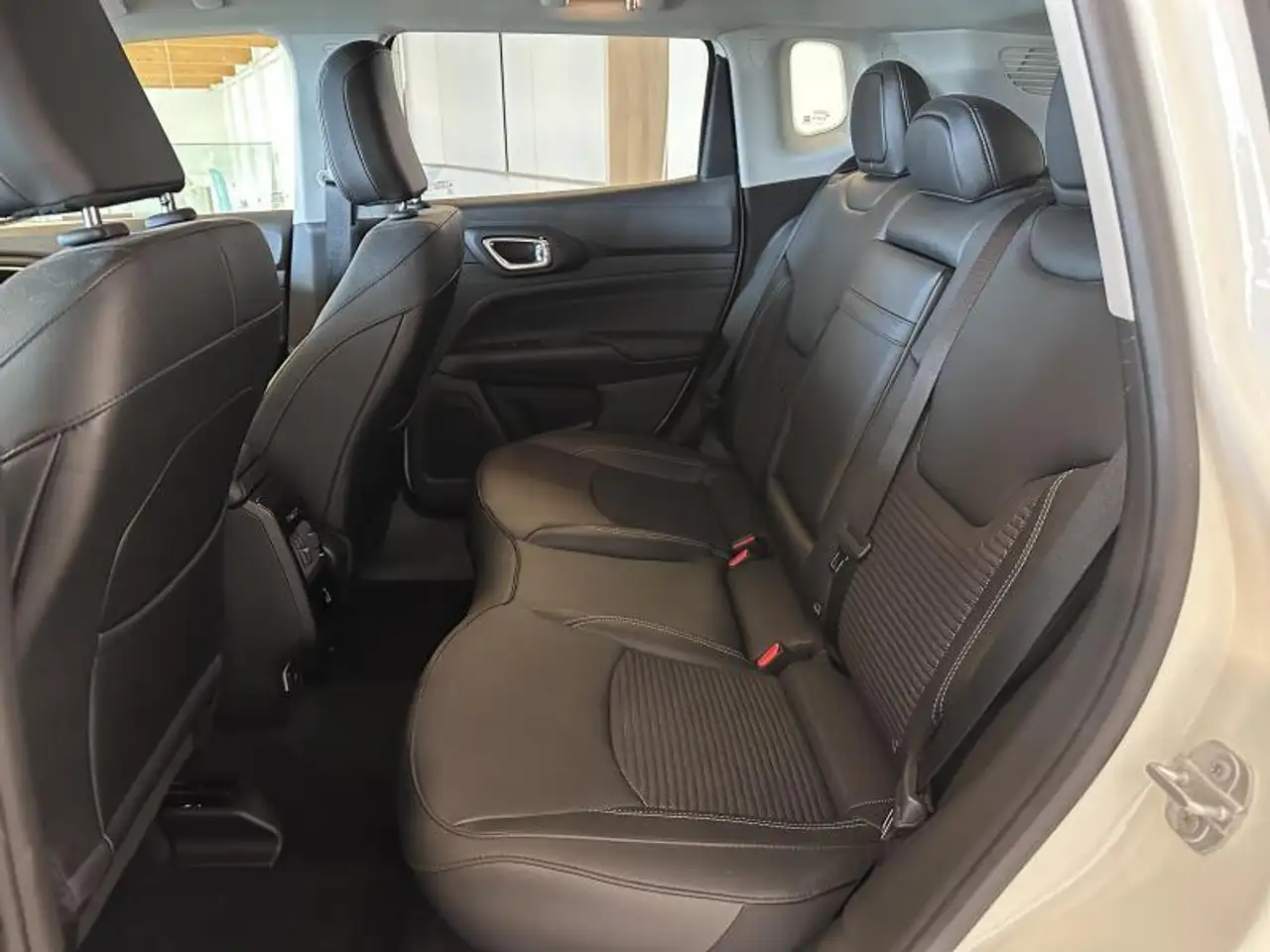 Jeep Compass 1.5 E-HYBRID LIMITED T4 130 DCT 7 28