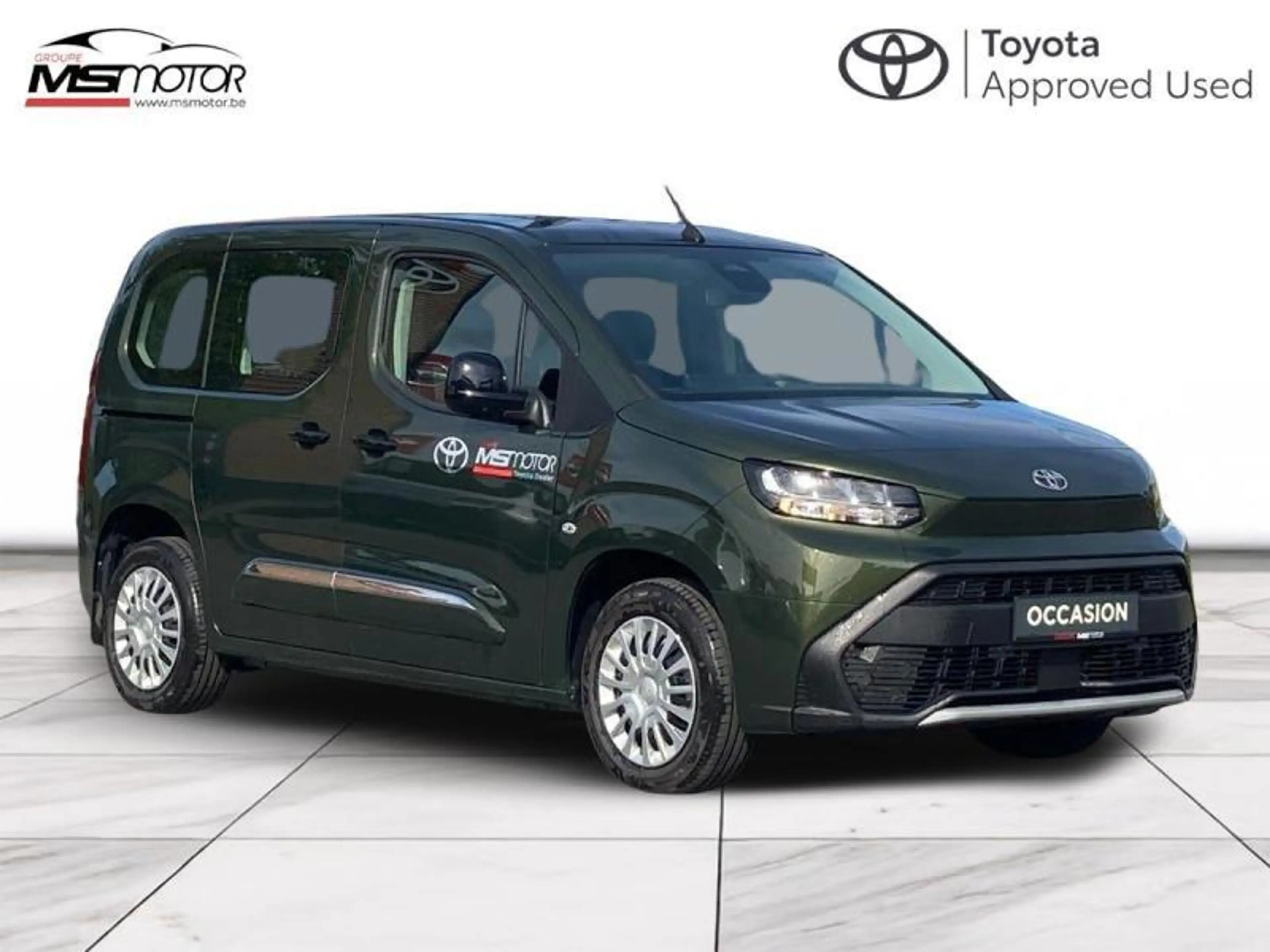Toyota Verso Shuttle 5pl — photo 8