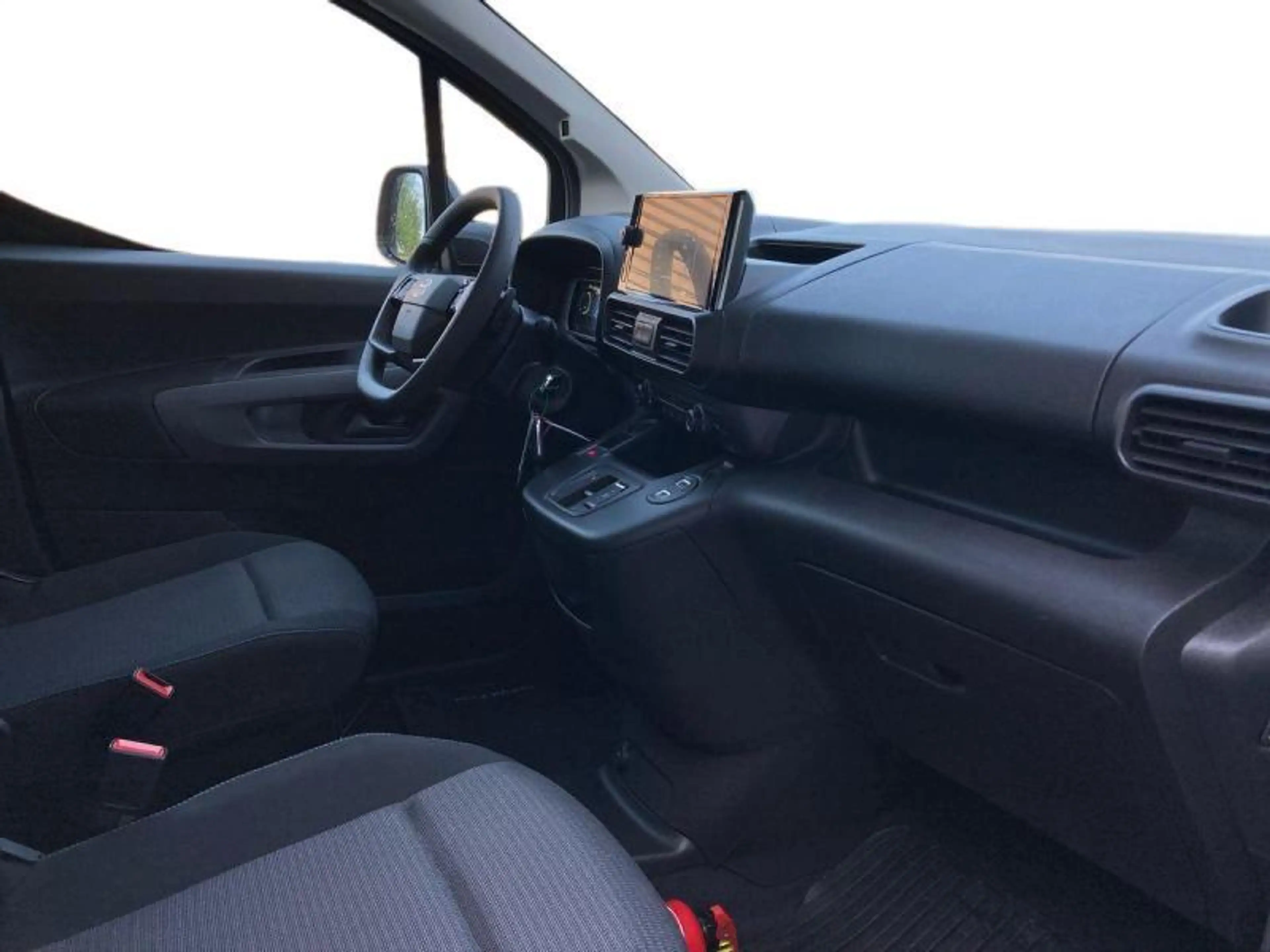 Toyota Verso Shuttle 5pl — photo 11