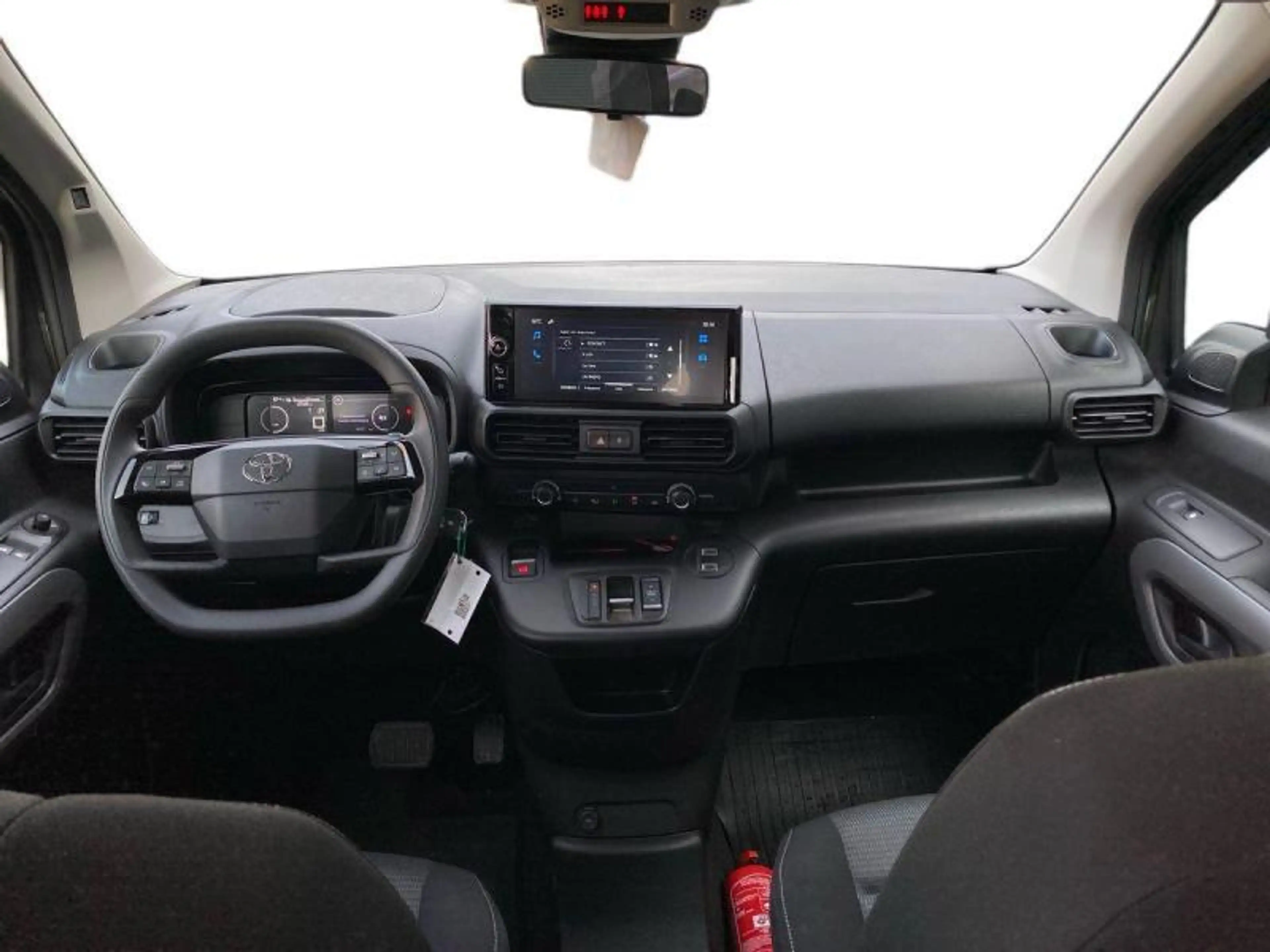 Toyota Verso Shuttle 5pl — photo 12