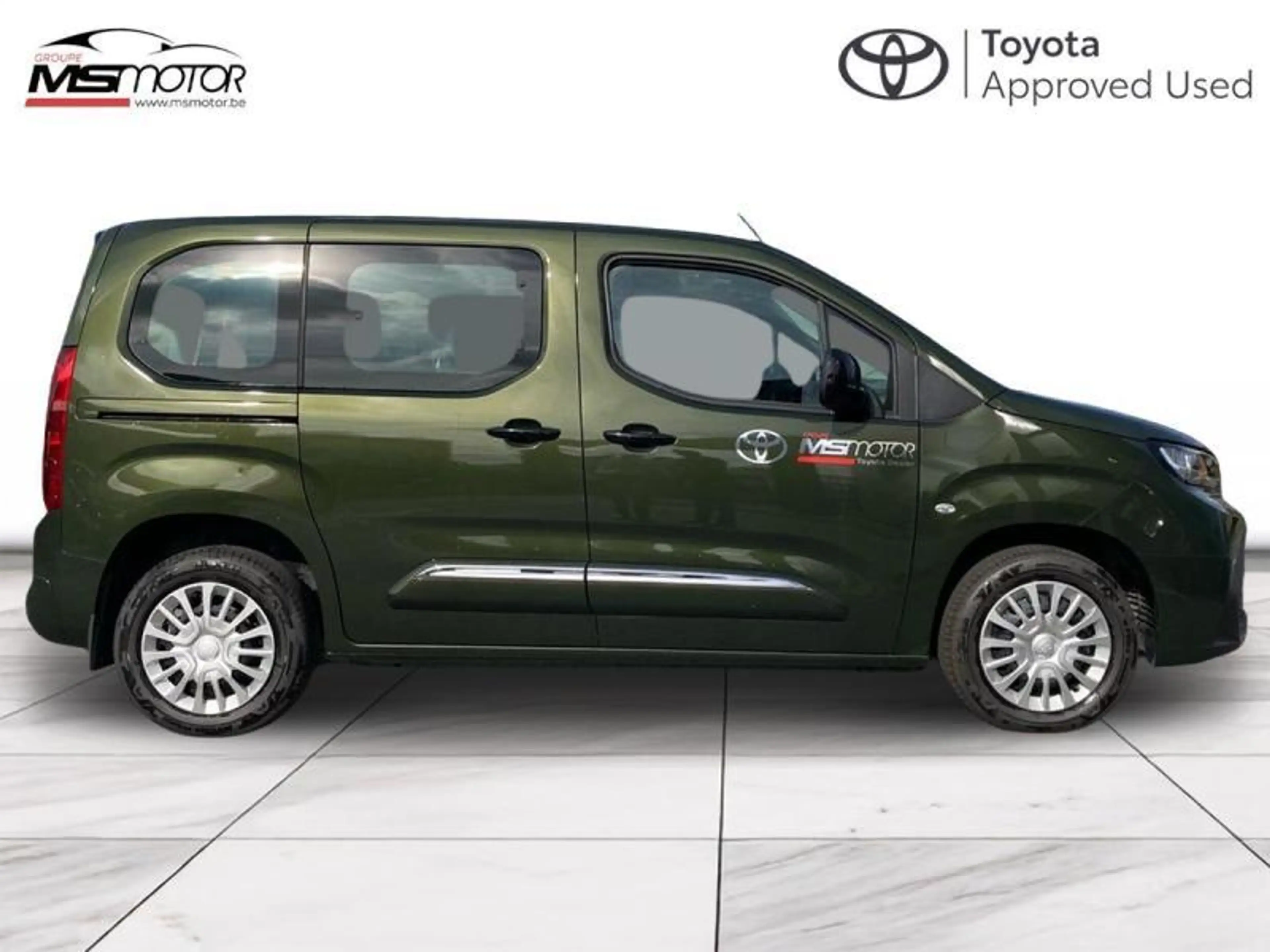 Toyota Verso Shuttle 5pl — photo 7