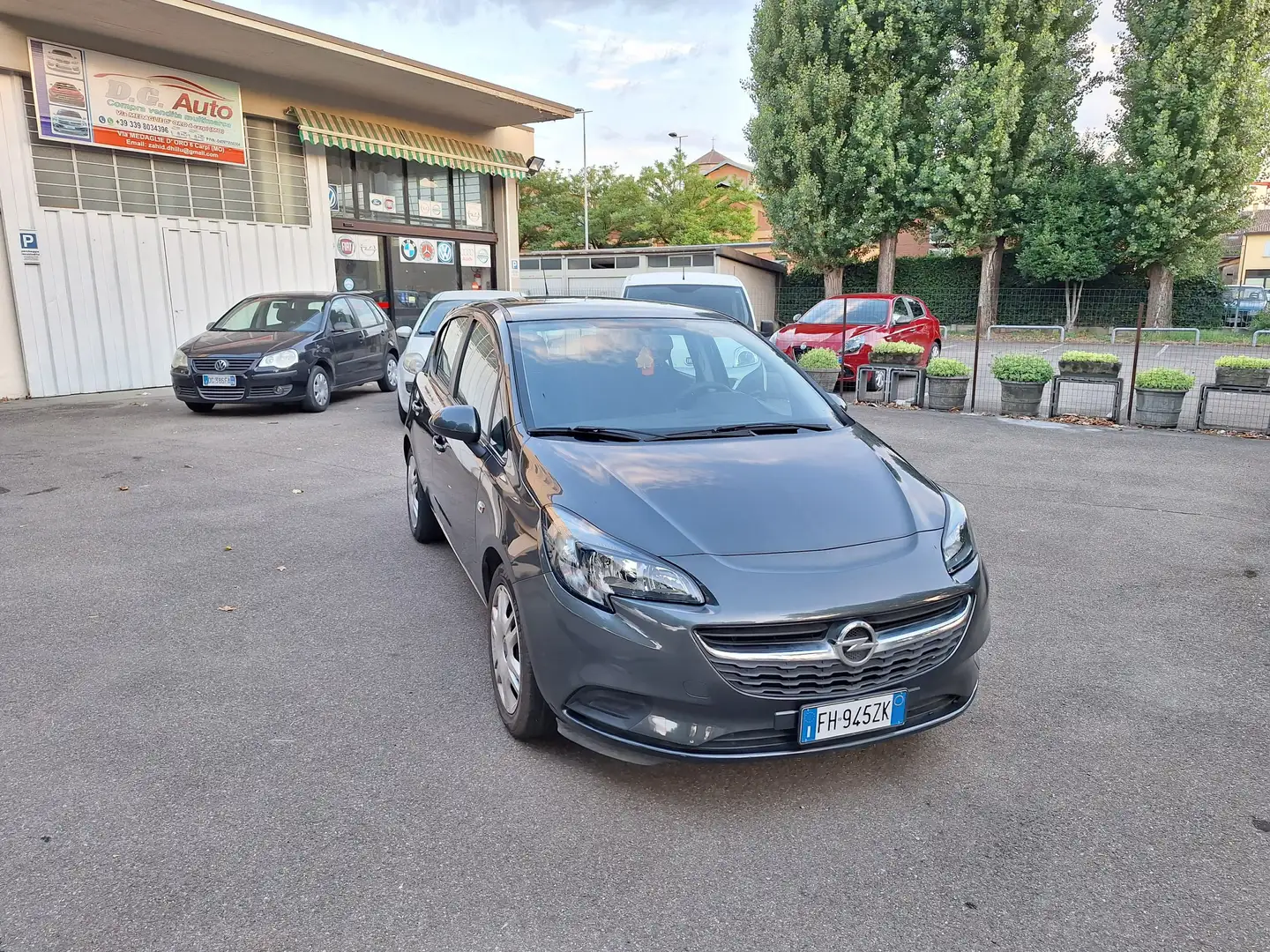 Opel Corsa Corsa V 2015 5p 1.4 Advance (n-joy) Gpl 90cv Gris - 1