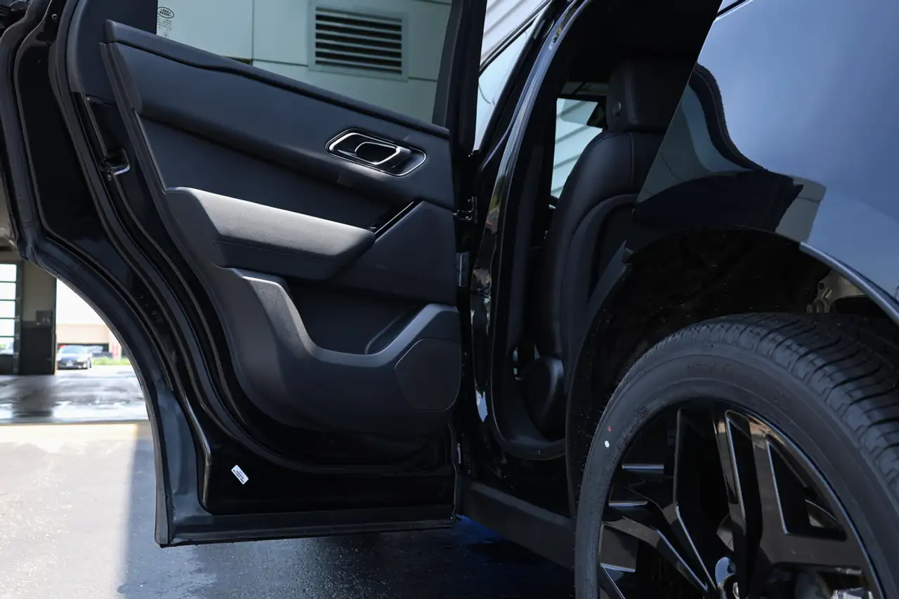 Land Rover Range Rover Velar снимка Land Rover Range Rover Velar