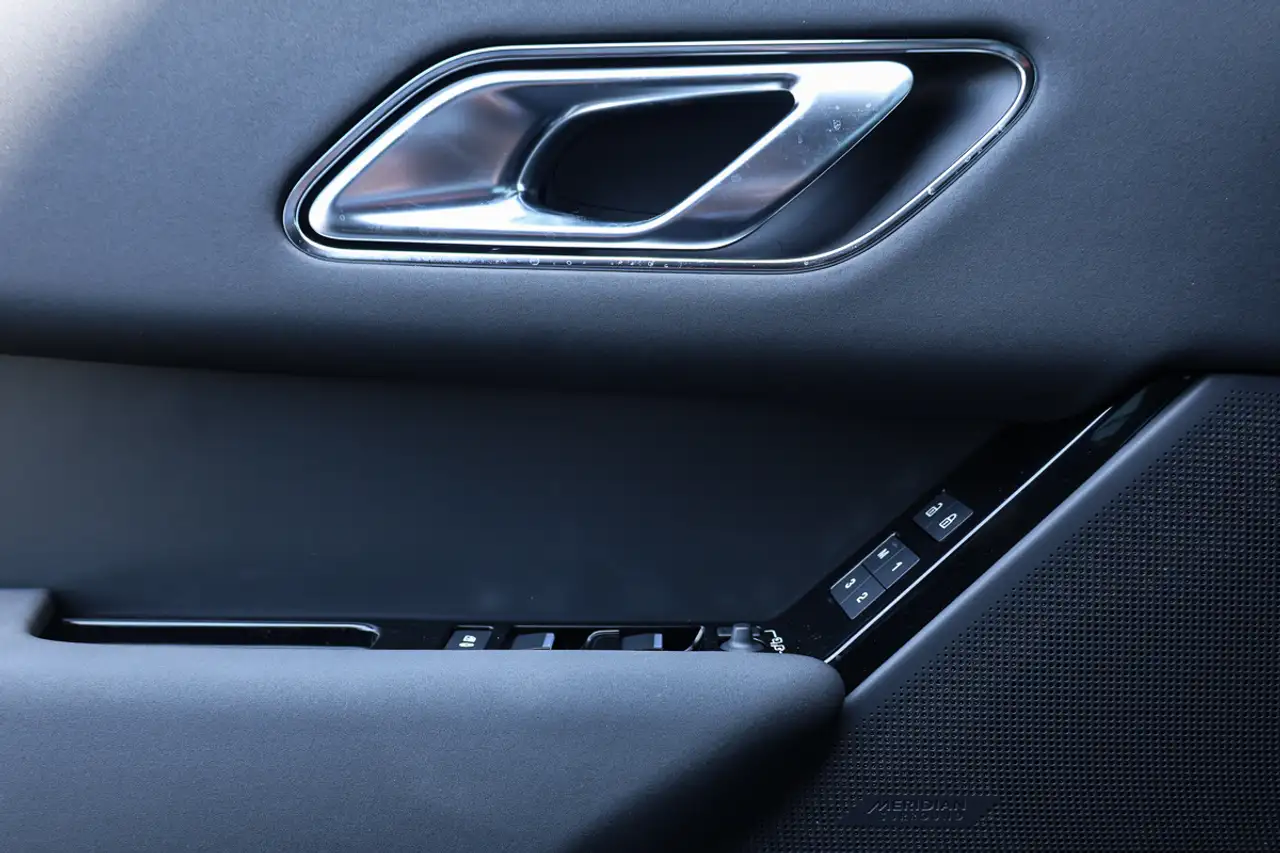 Land Rover Range Rover Velar снимка Land Rover Range Rover Velar