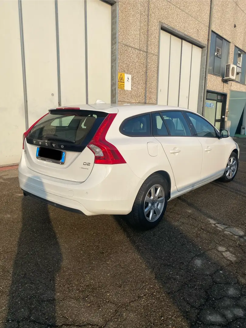 Volvo V60 1.6 d2 Kinetic - 2