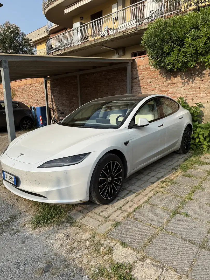 Tesla Model 3 Nuova Long Range trazione posteriore  Dicembr2024 - 1