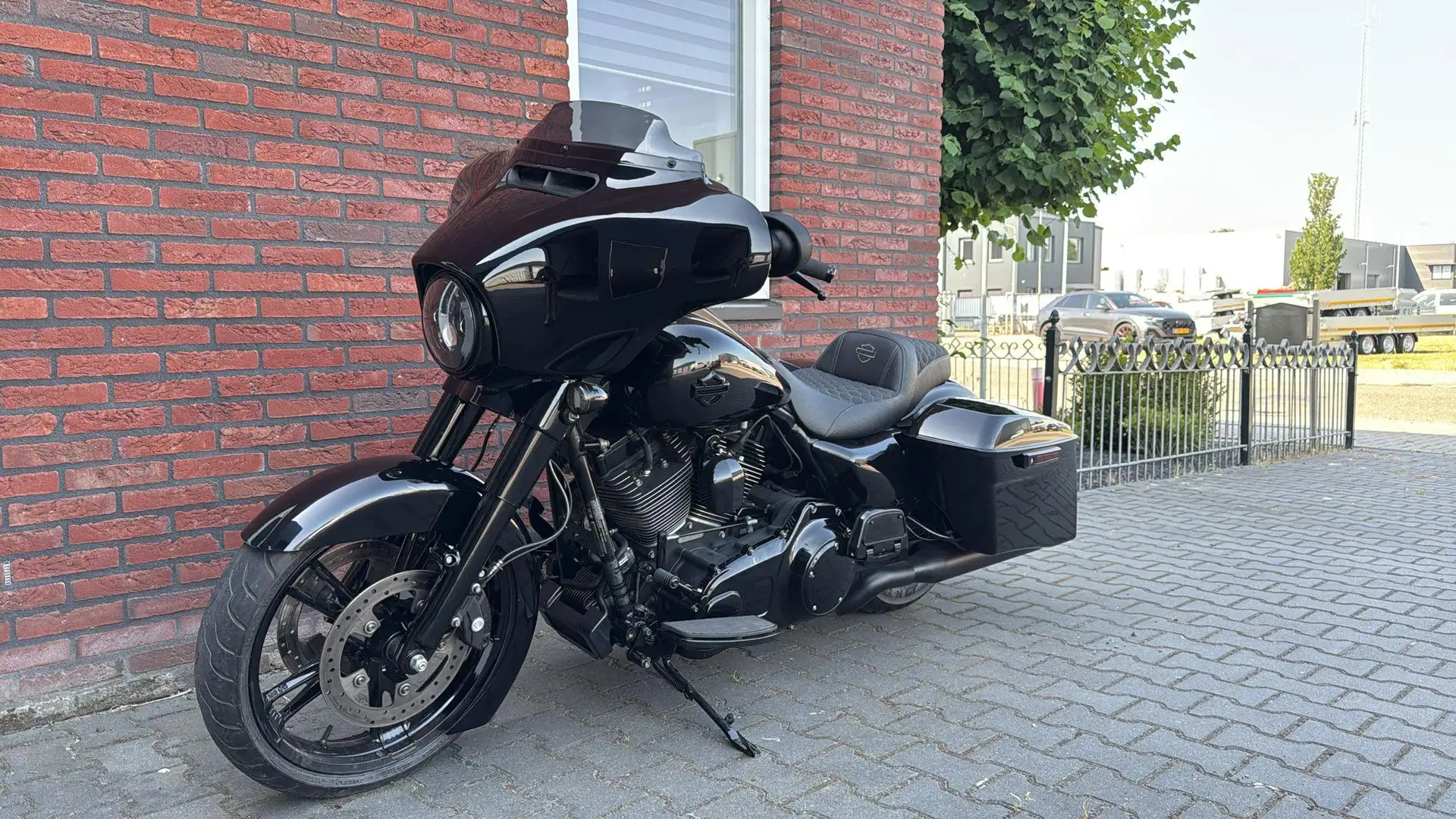Harley-Davidson Street Glide 103 FLHXS Special CVO Streetglide - 2