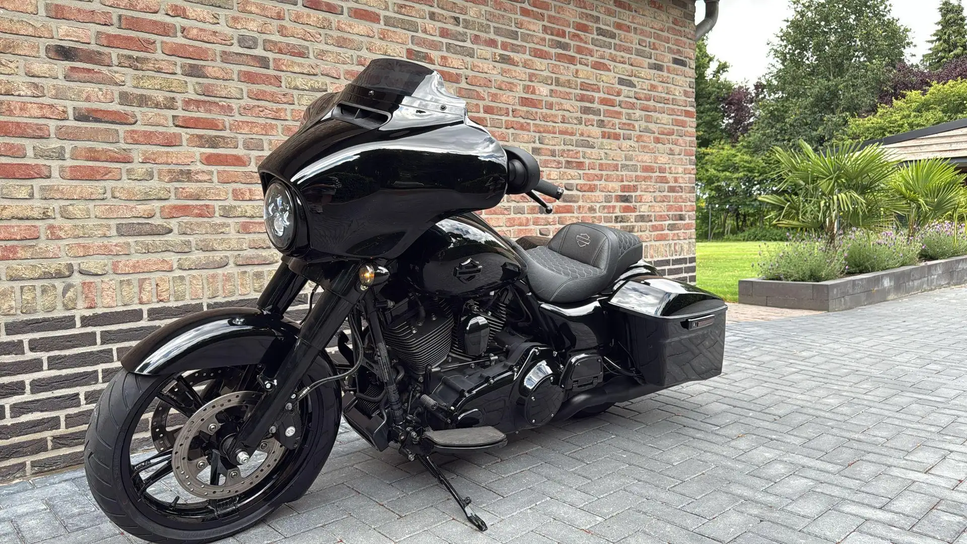 Harley-Davidson Street Glide 103 FLHXS Special CVO Streetglide - 2