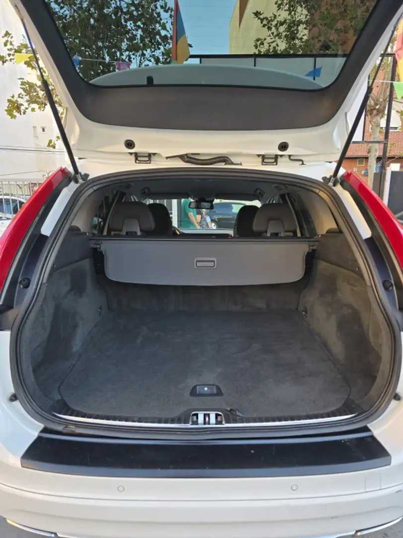 Volvo XC60 D4 Momentum 181 Blanco - 2