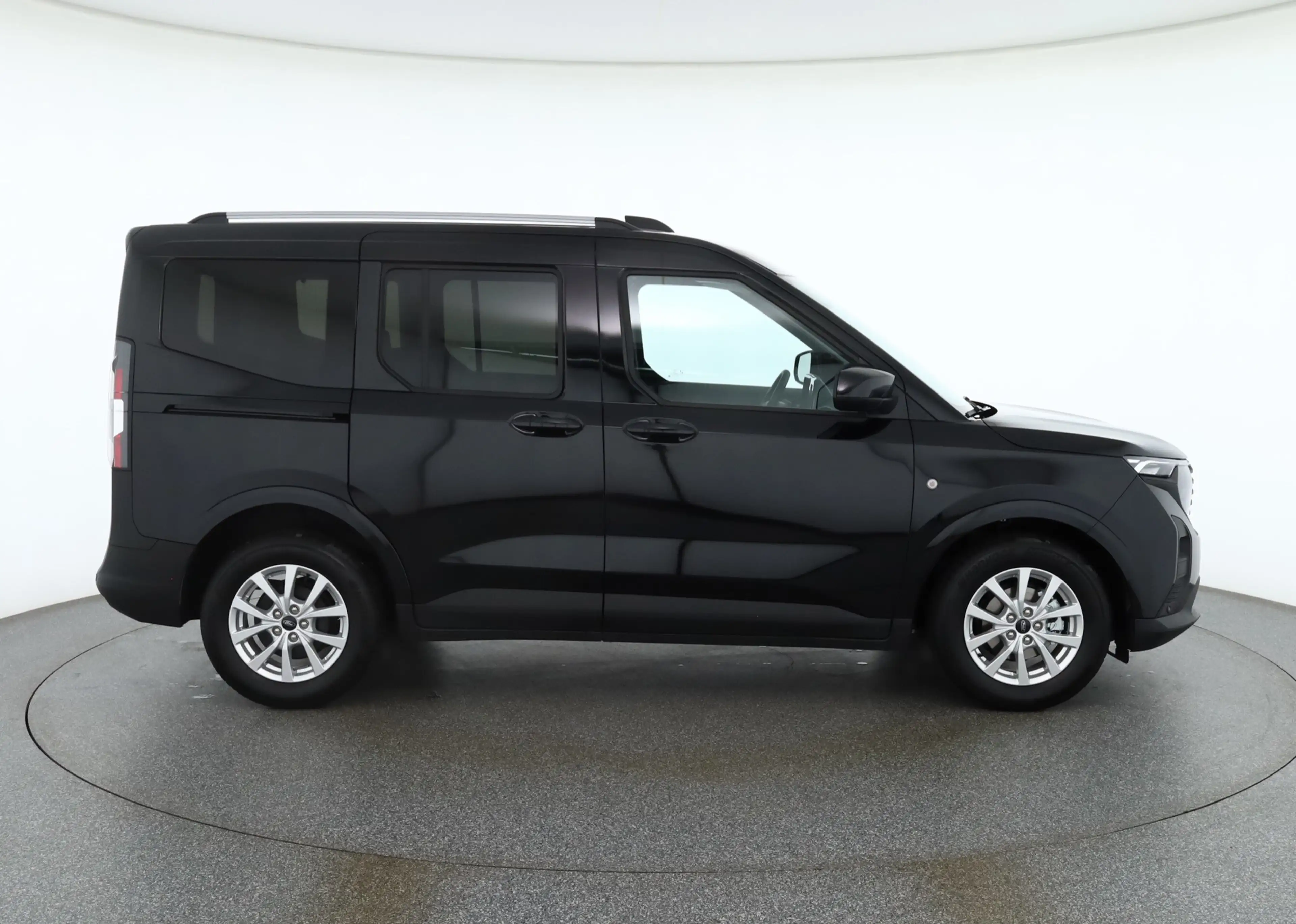 Ford Tourneo Courier Titanium 1.0 EB Aut. Kamera AHK — photo 6
