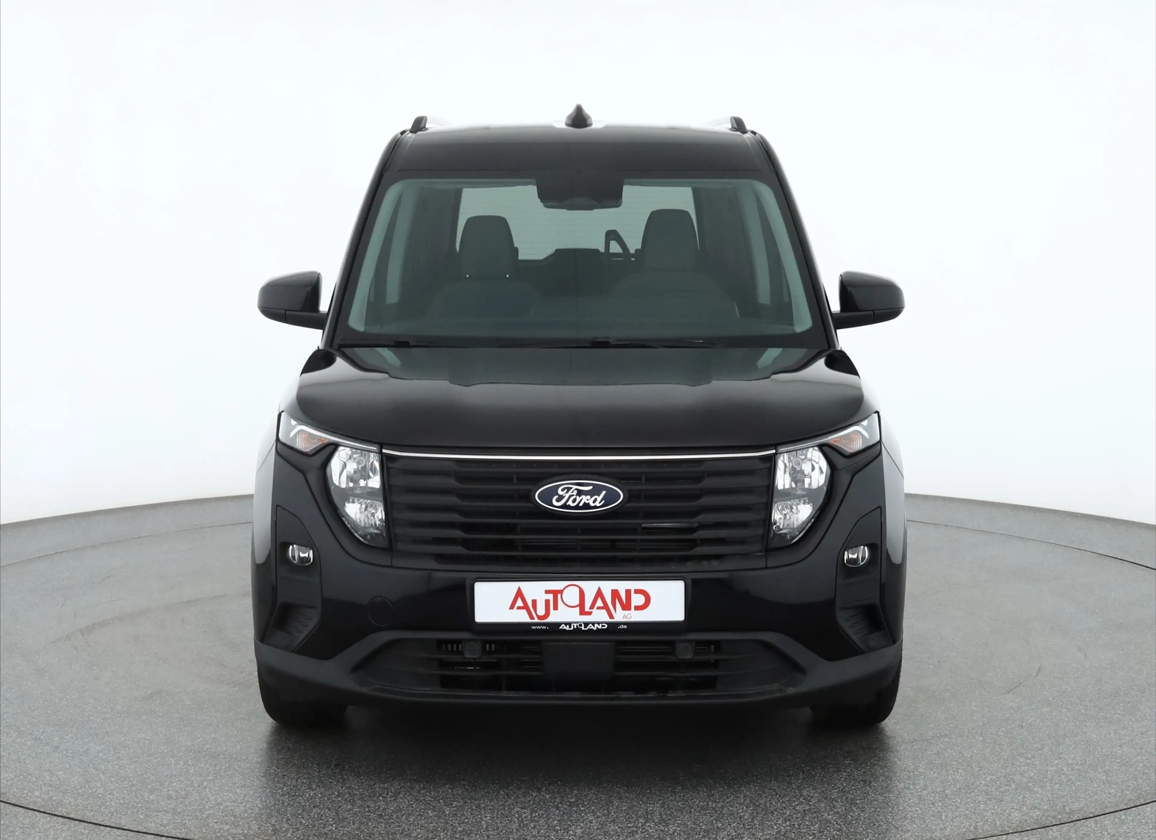 Ford Tourneo Courier Titanium 1.0 EB Aut. Kamera AHK — photo 8