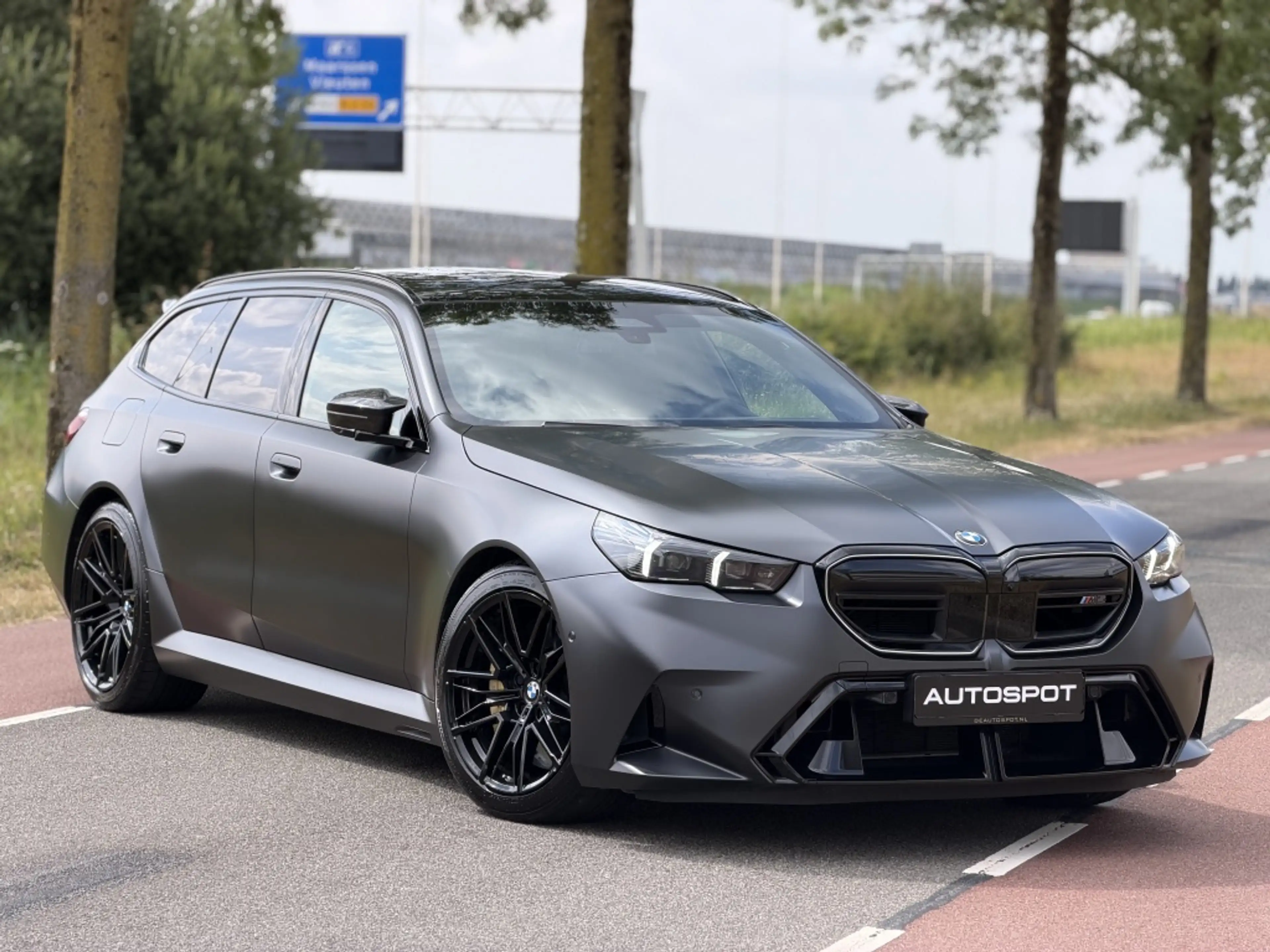 BMW M5 Touring Pano Keramisch HUD M-Drive Carbon B&W — photo 38