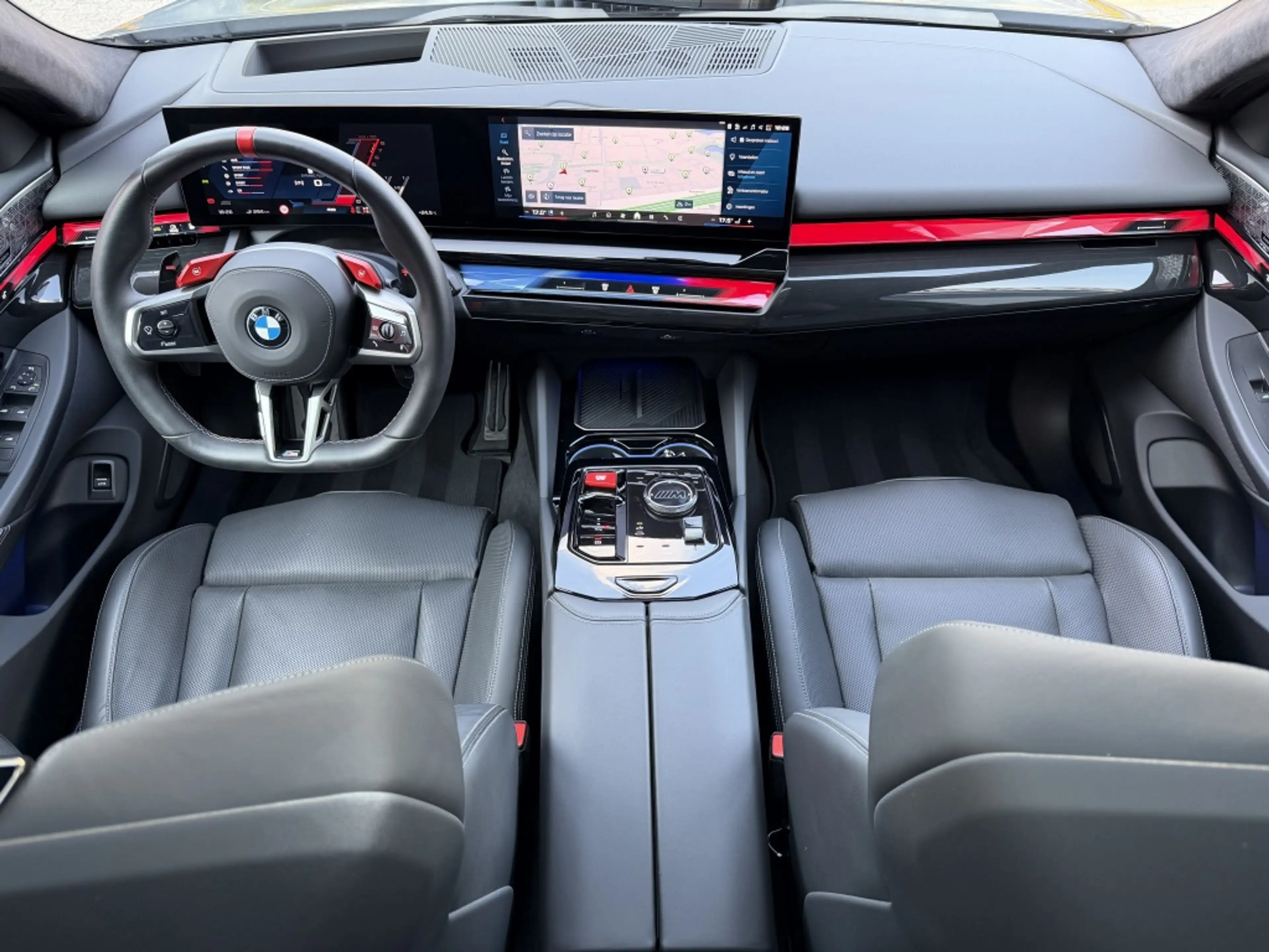 BMW M5 Touring Pano Keramisch HUD M-Drive Carbon B&W — photo 8
