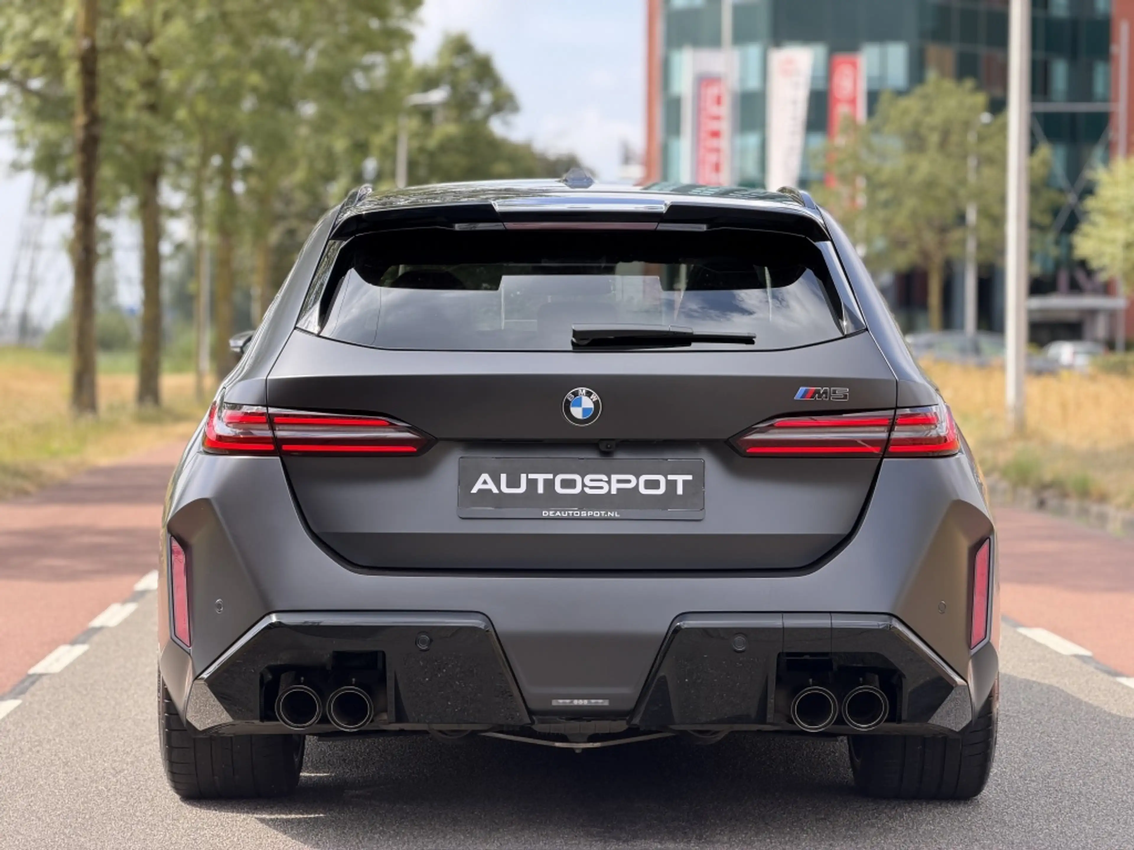 BMW M5 Touring Pano Keramisch HUD M-Drive Carbon B&W — photo 34