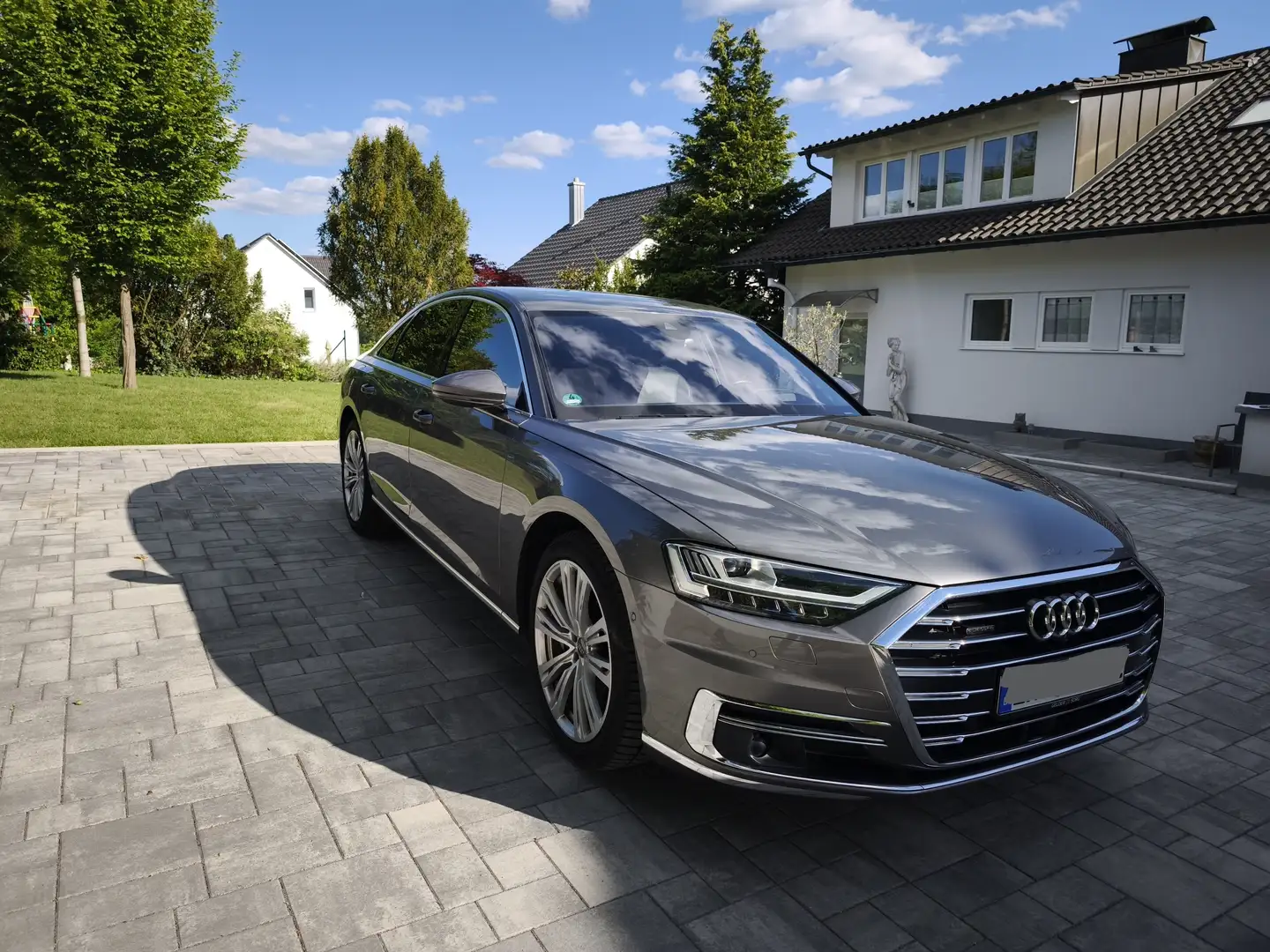 Audi A8 55 TFSI quattro tiptr HUD 4ZKlima TV HAL 360° Grau - 1