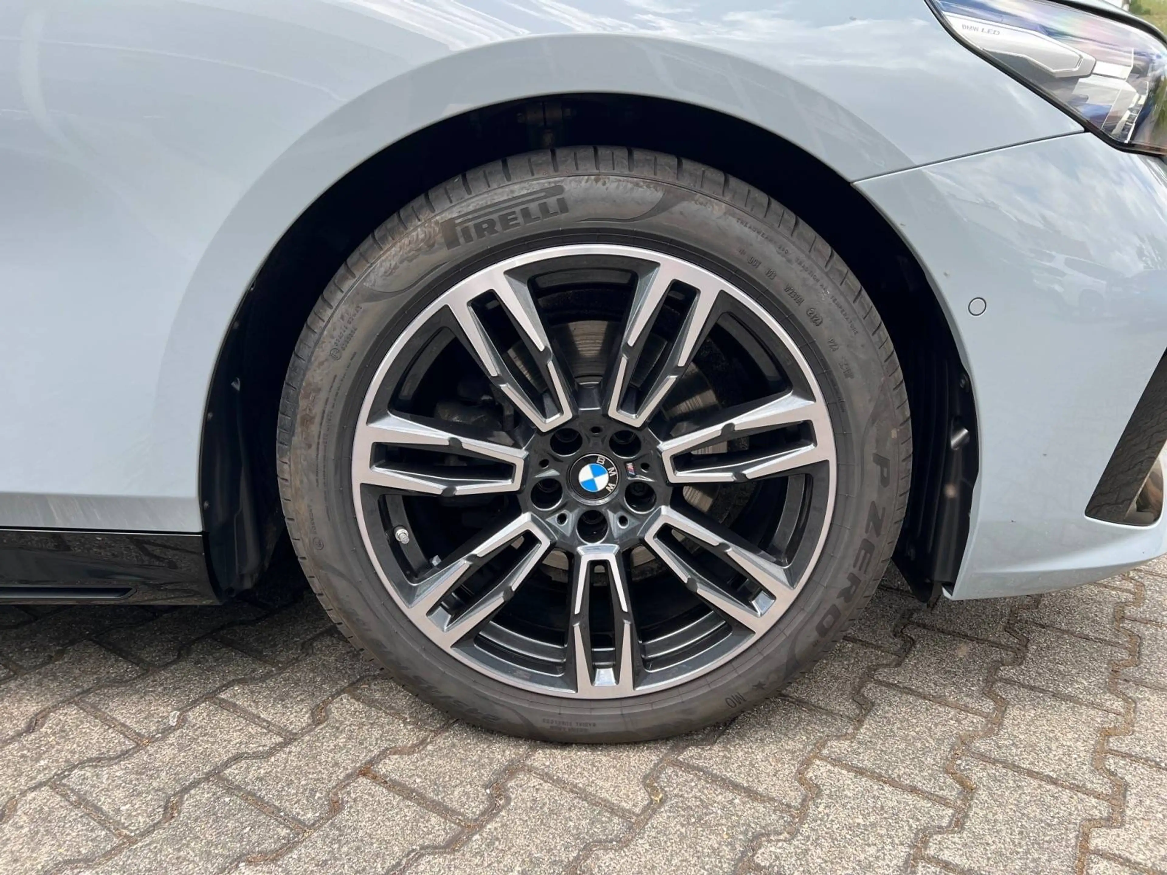 BMW 520 d Touring, M Sport, Panorama, AHK, DrivAssPlus — photo 6