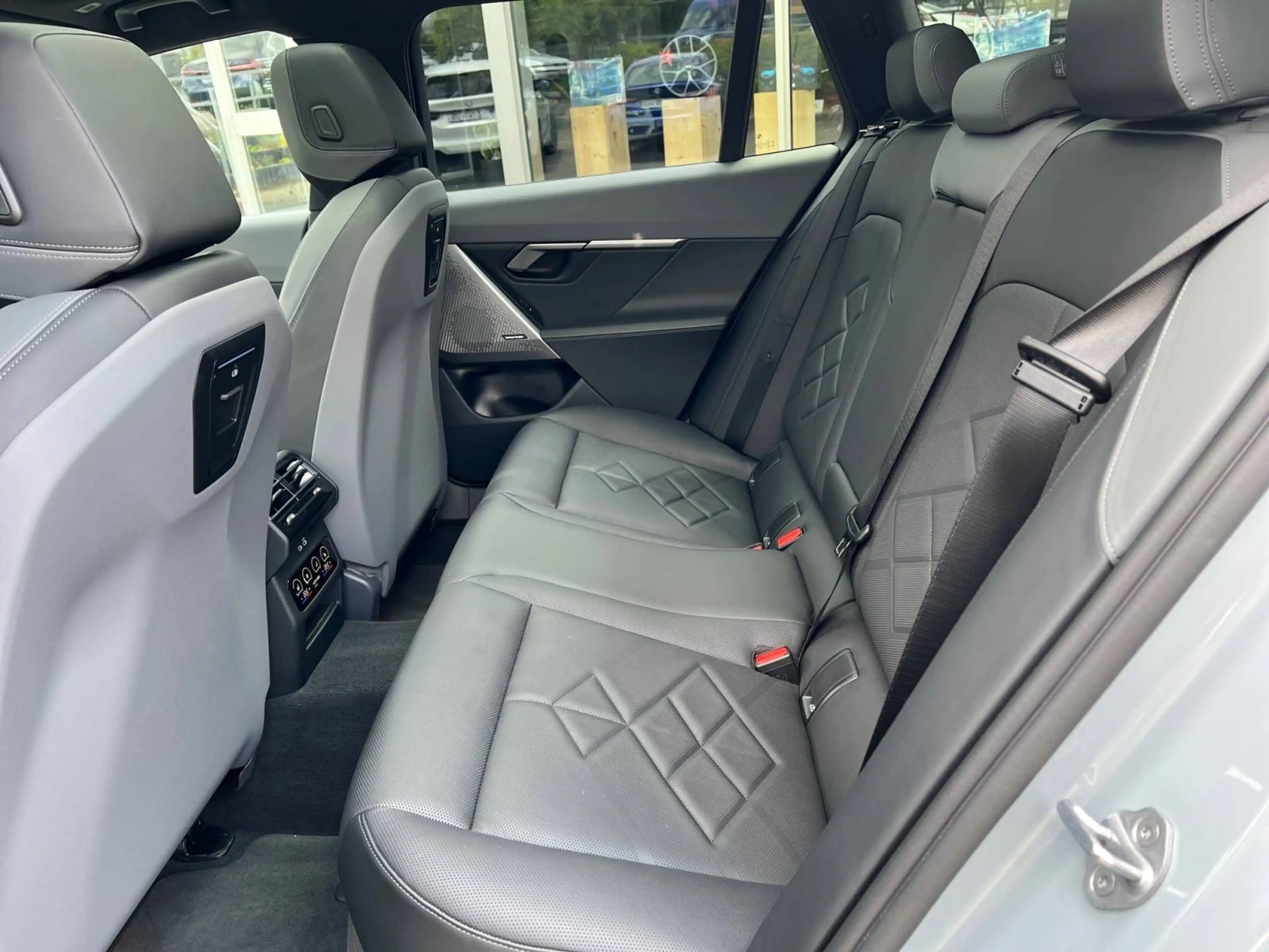 BMW 520 d Touring, M Sport, Panorama, AHK, DrivAssPlus — photo 10