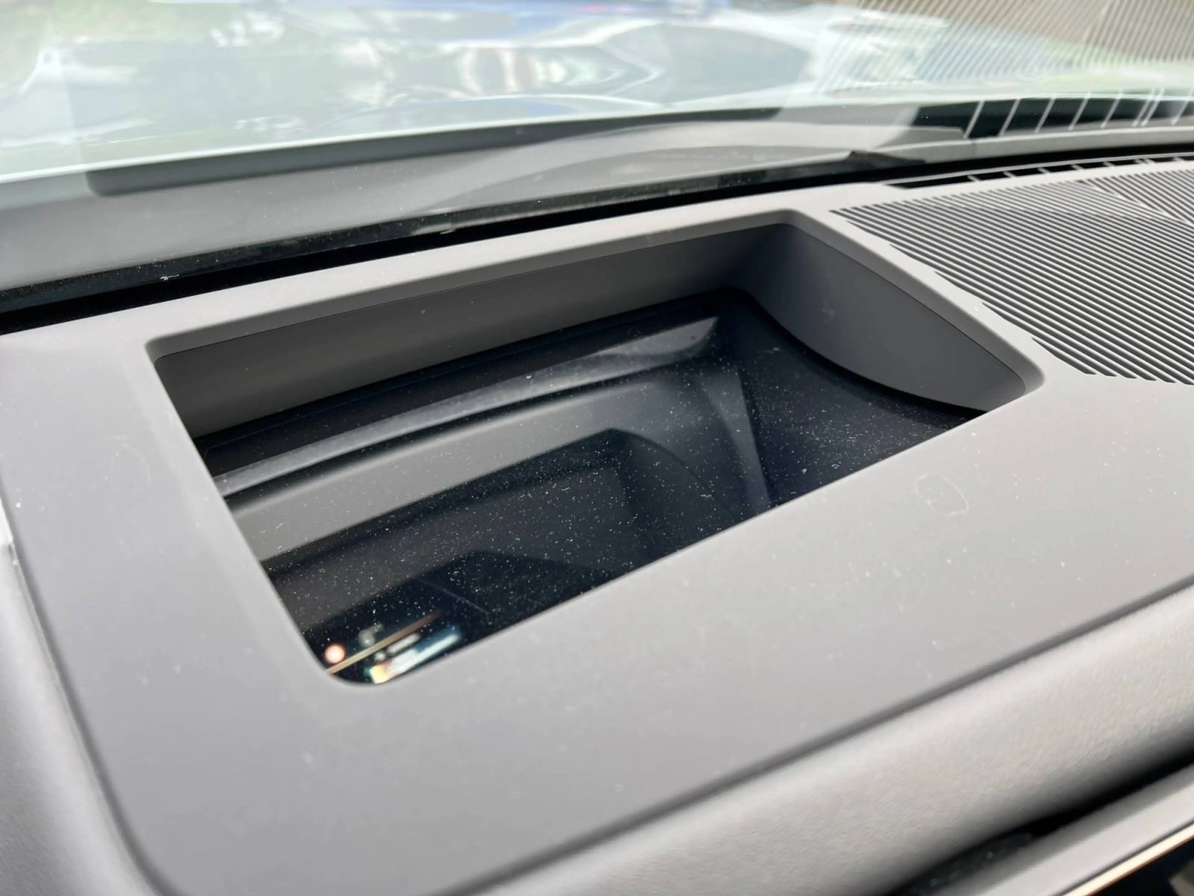 BMW 520 d Touring, M Sport, Panorama, AHK, DrivAssPlus — photo 11