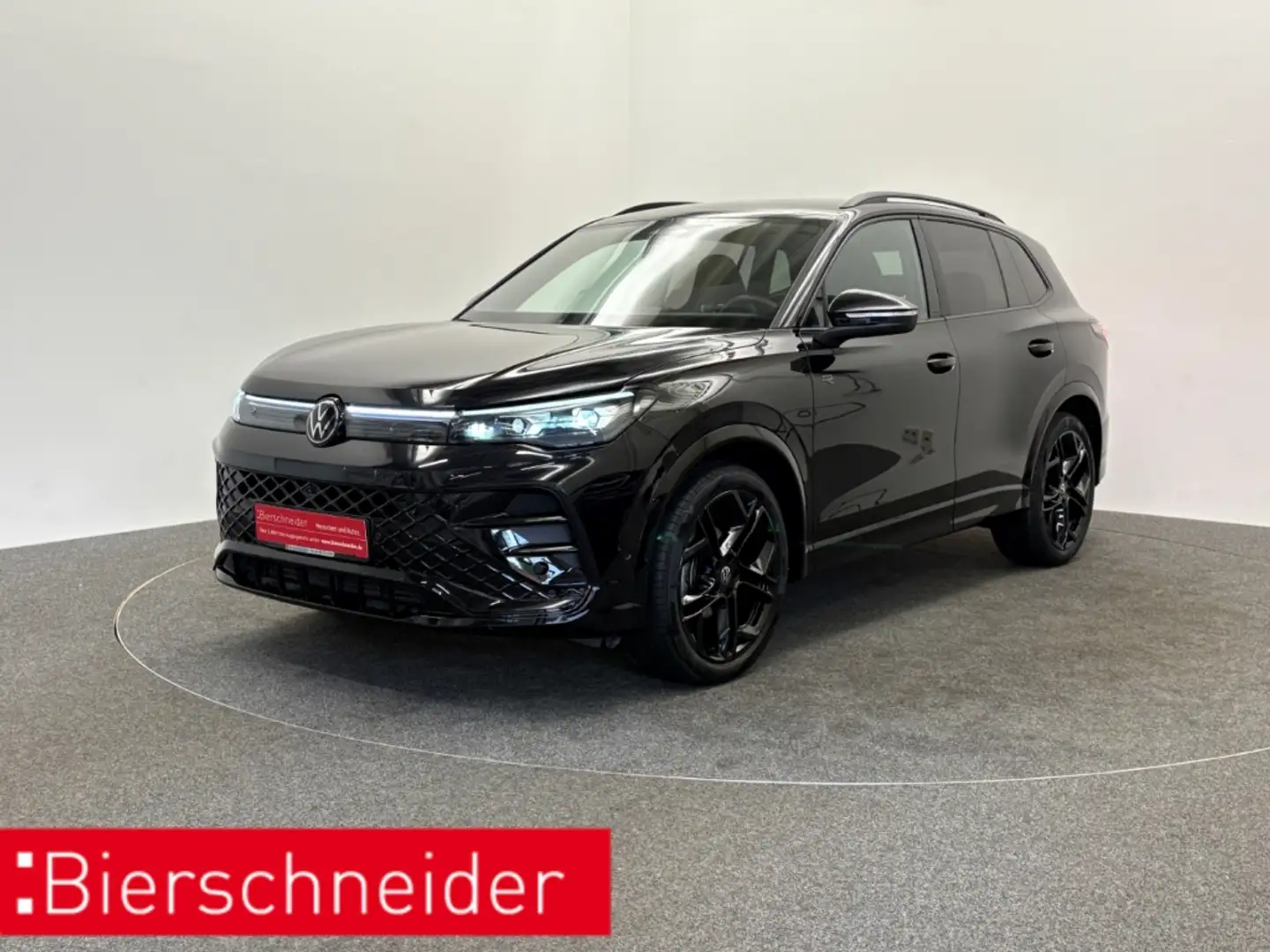 Volkswagen Tiguan 1.5 eTSI DSG R-Line Black Style IQ-LIGHT COCKPIT P Schwarz - 1