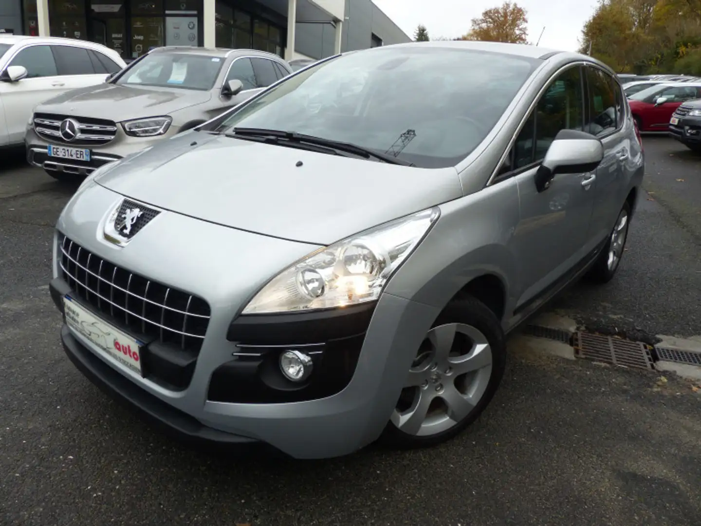 Peugeot 3008 2.0 HDI150 FAP BUSINESS PACK Grau - 1