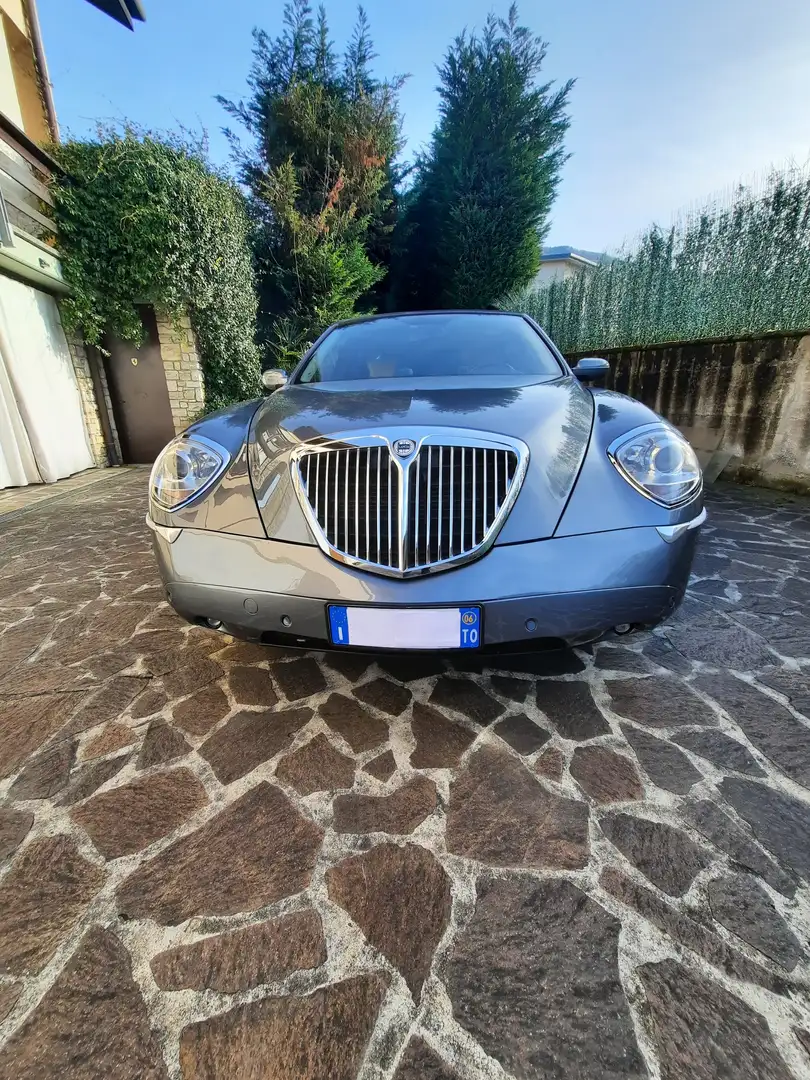 Lancia Thesis Thesis 3.2 V6 24v Emblema auto Grau - 1