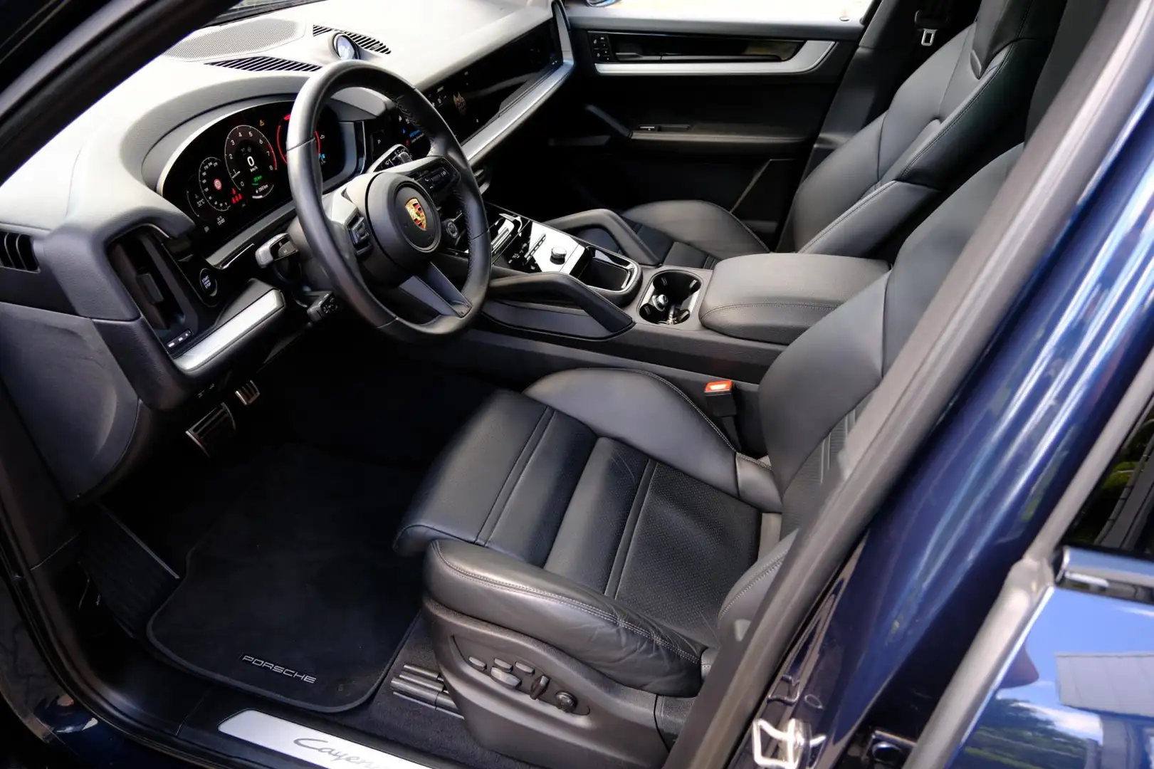Porsche Cayenne 3.0 E-Hybrid Sport Chrono Pano|Sportstoelen|Luchtv Bleu - 2