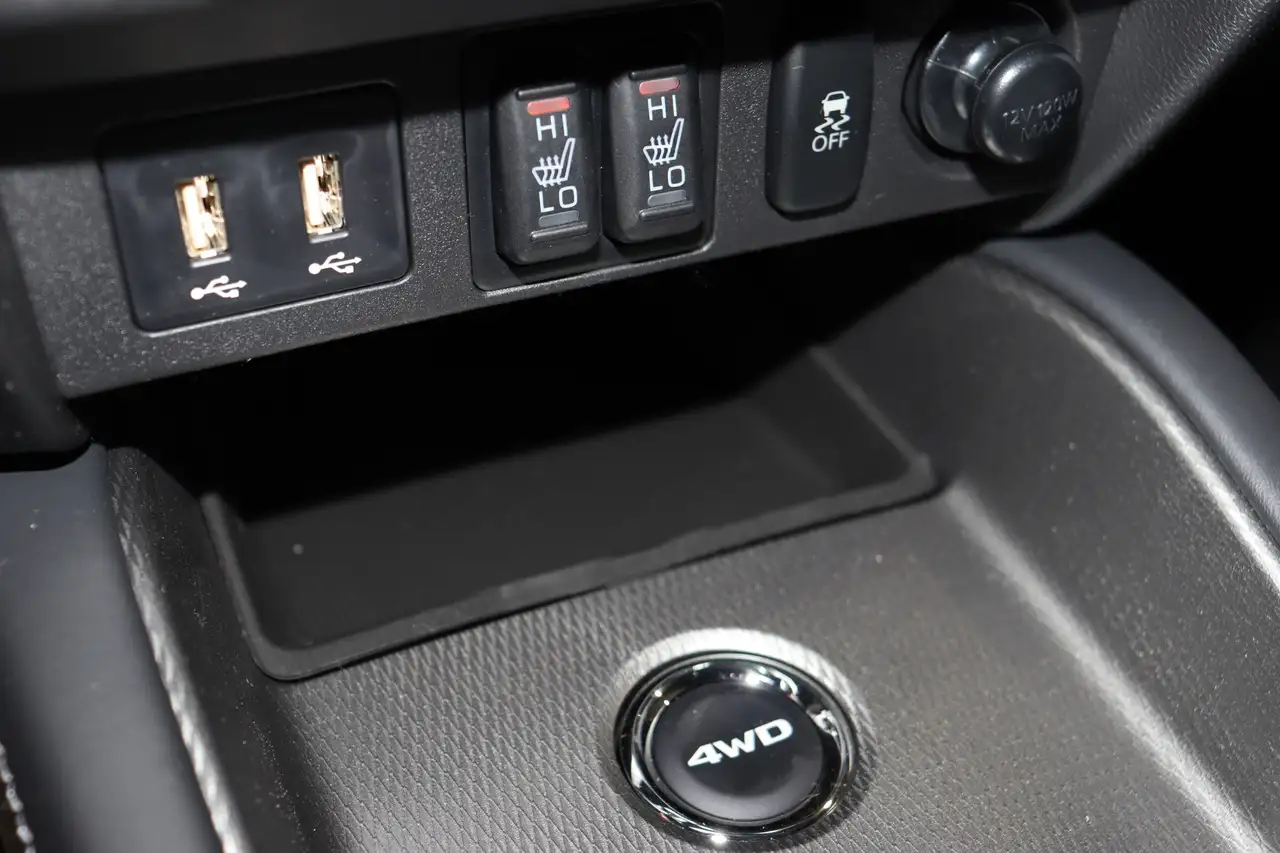 Mitsubishi RVR снимка Mitsubishi RVR