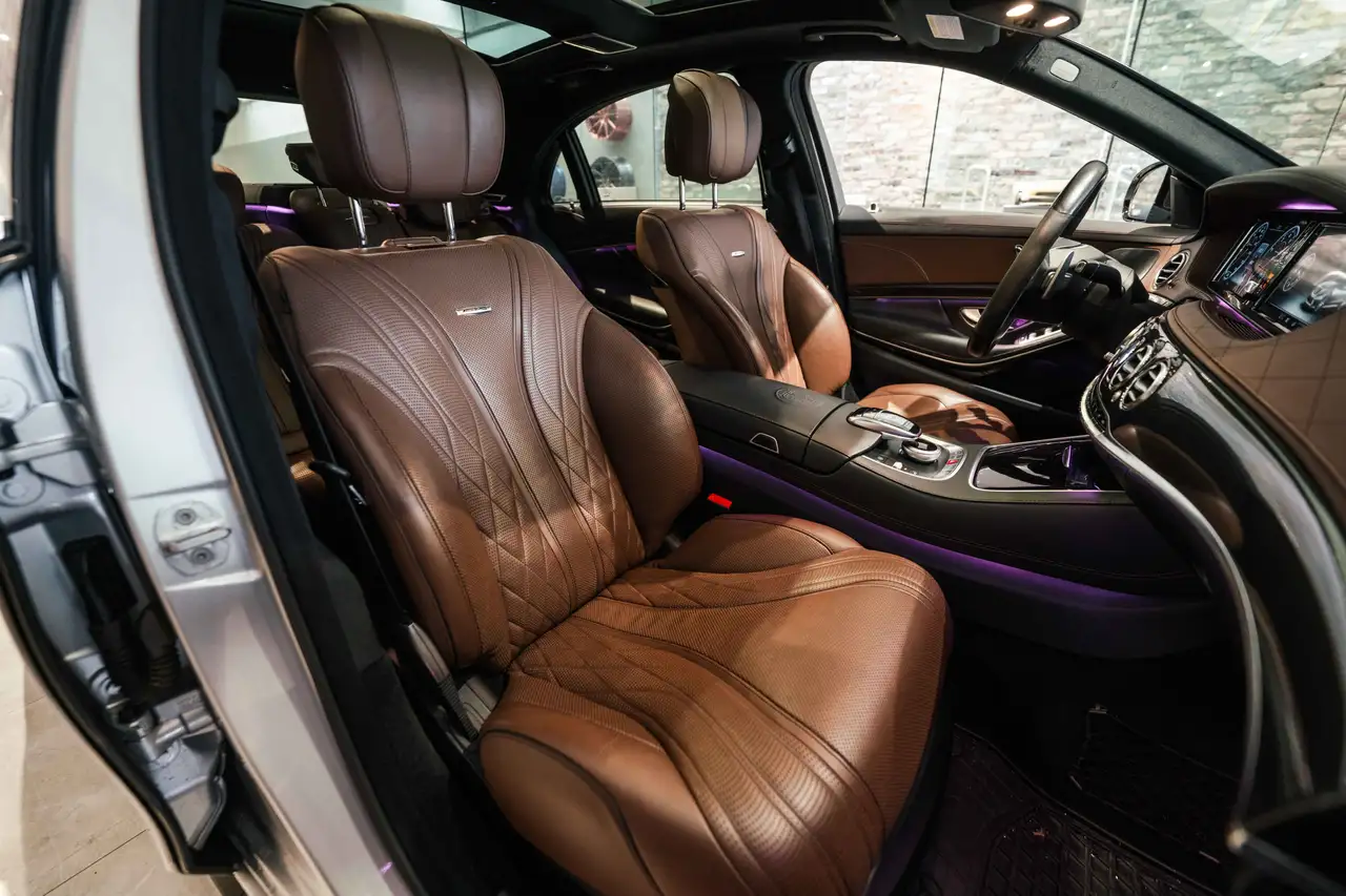 Mercedes-Benz S-Class снимка Mercedes-Benz S-Class