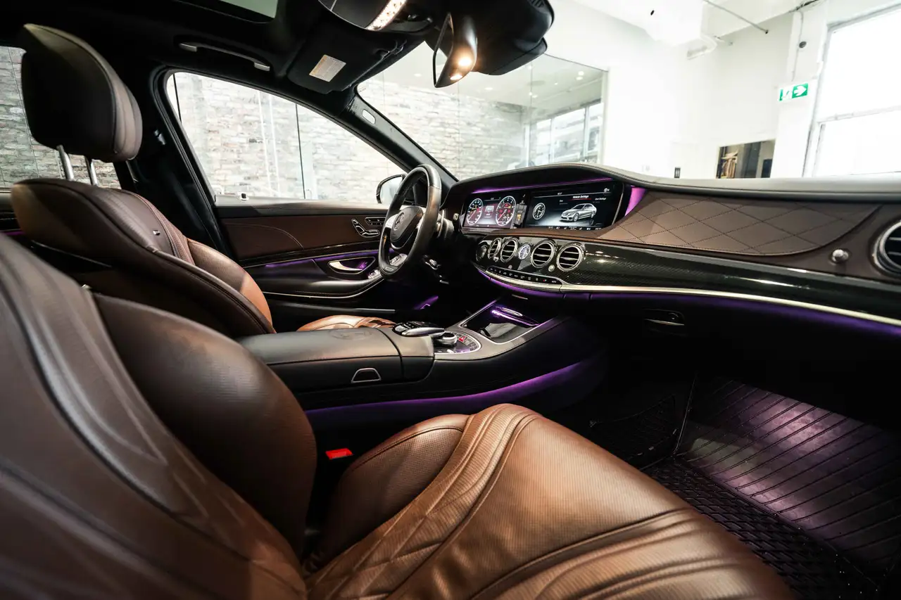 Mercedes-Benz S-Class снимка Mercedes-Benz S-Class