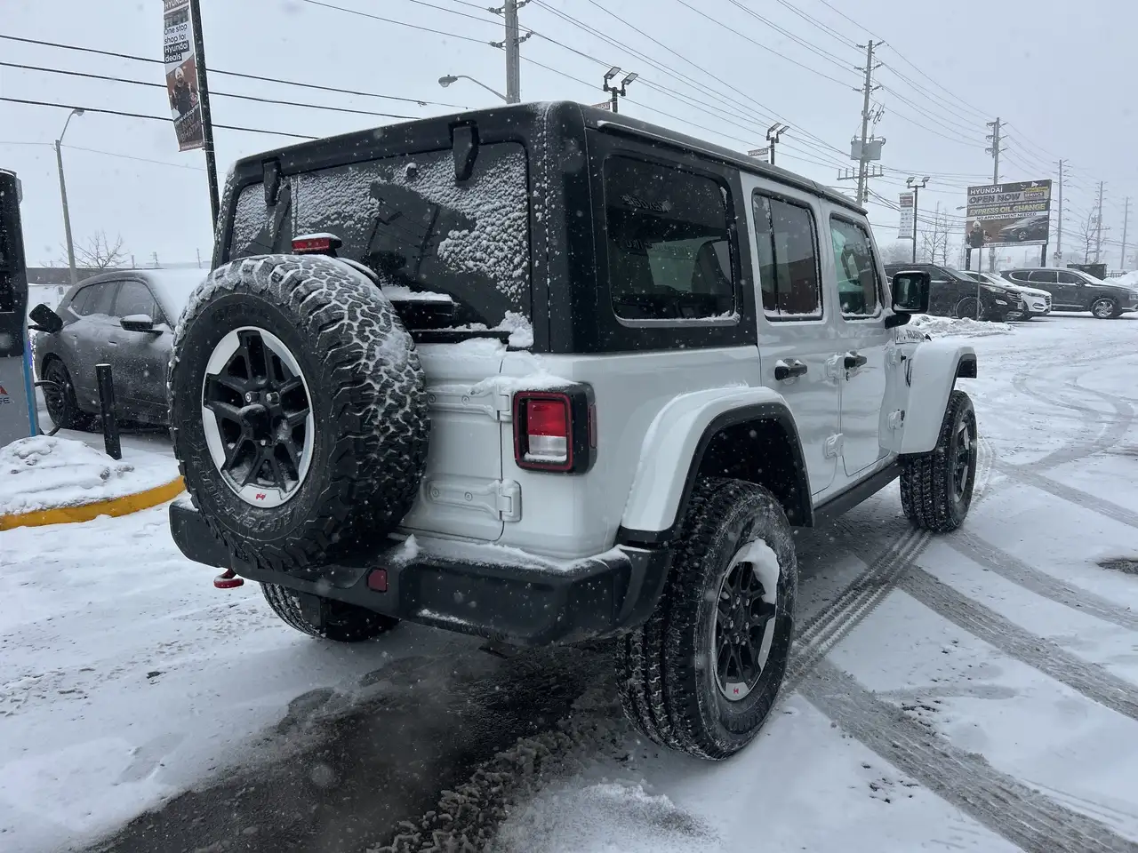 Jeep Wrangler снимка Jeep Wrangler