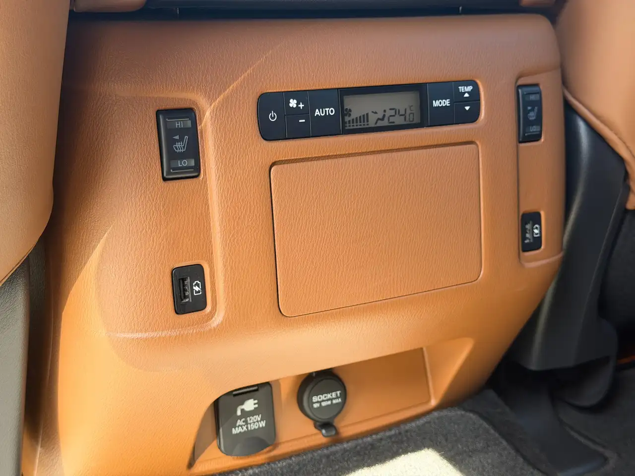 Infiniti QX80 снимка Infiniti QX80