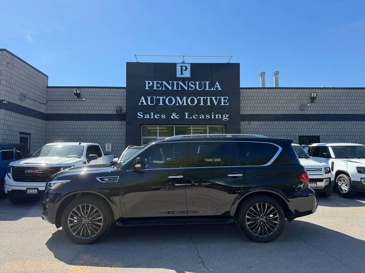 Infiniti QX80 снимка Infiniti QX80