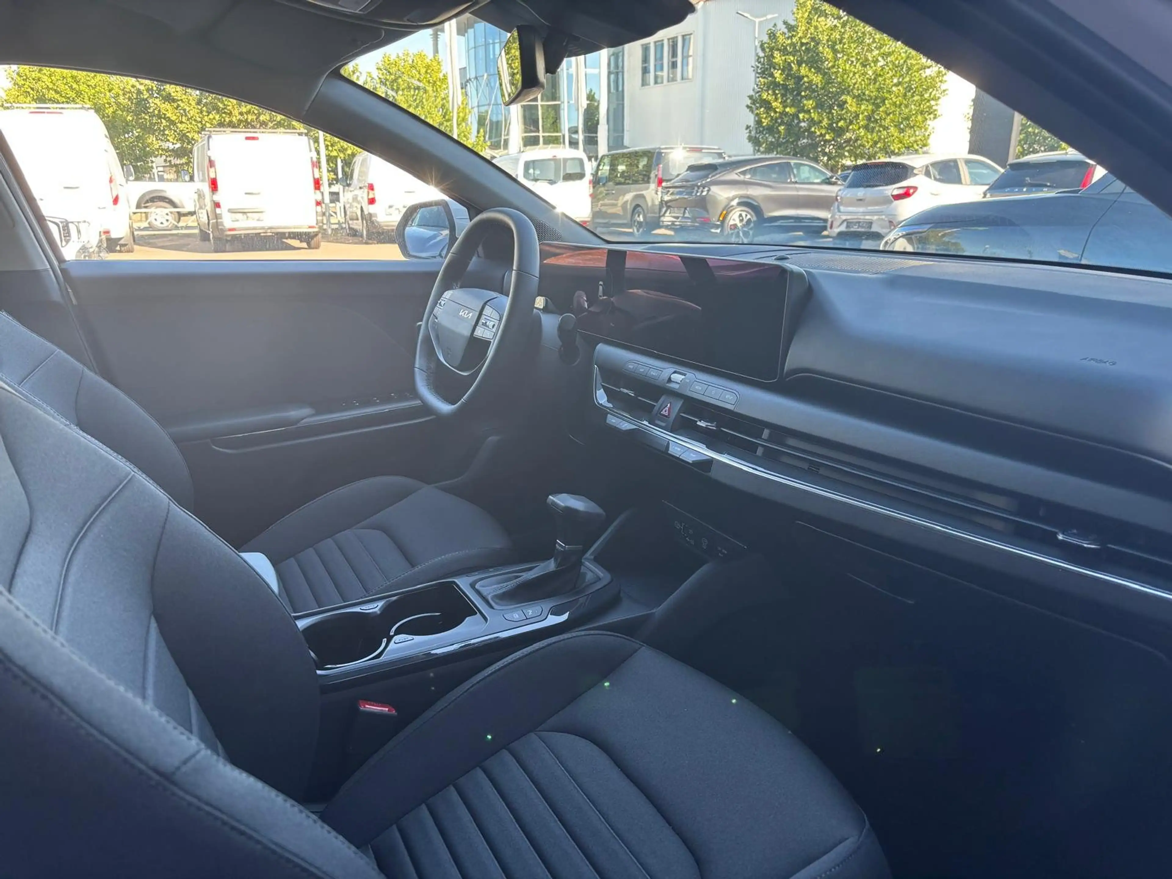 Kia K4 1,0 TGDI 48V Silber *Automatik* LP: 31.690 — photo 7
