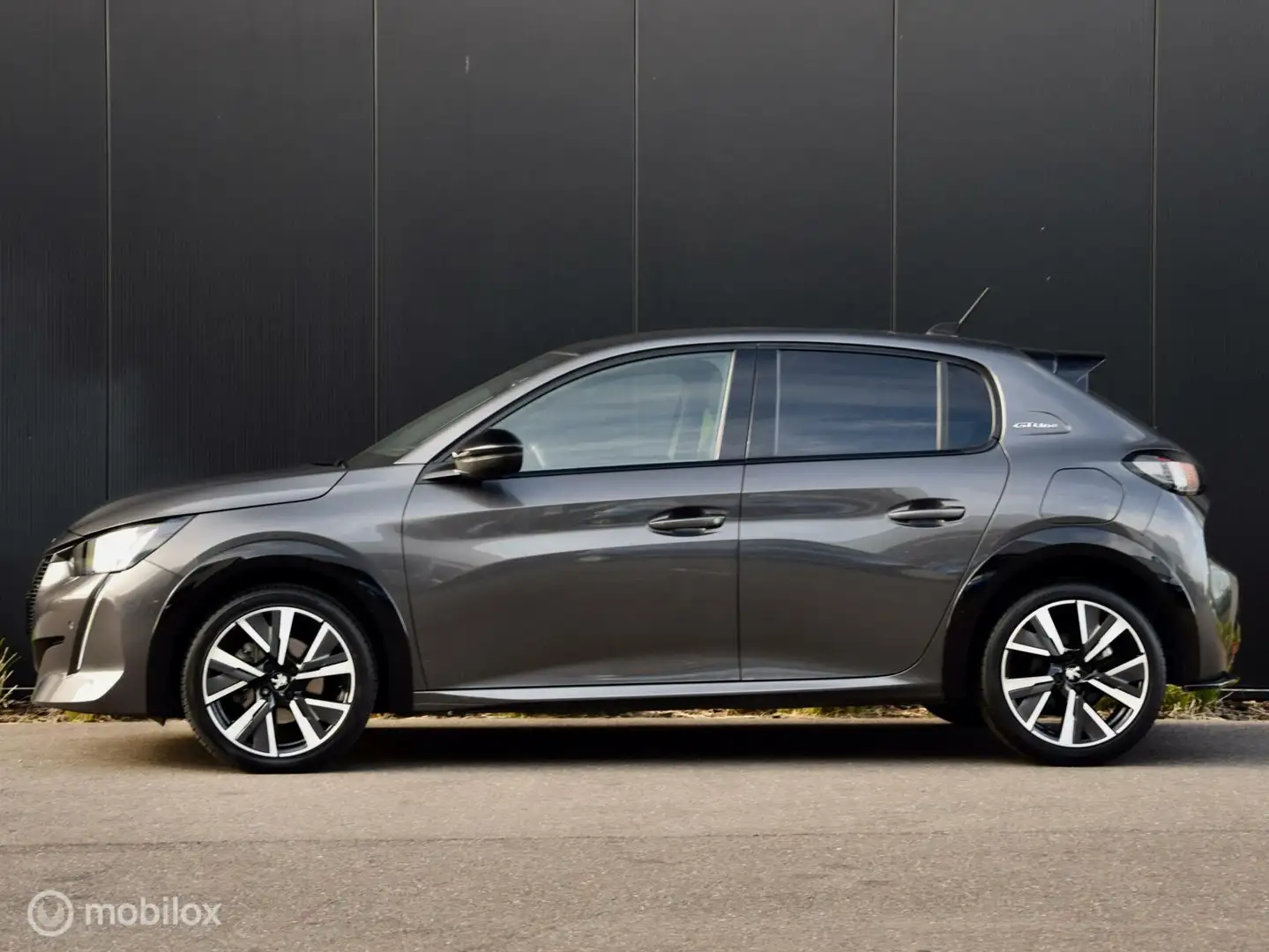 Peugeot 208 GT-Line I Automaat I Panodak I Grau - 2