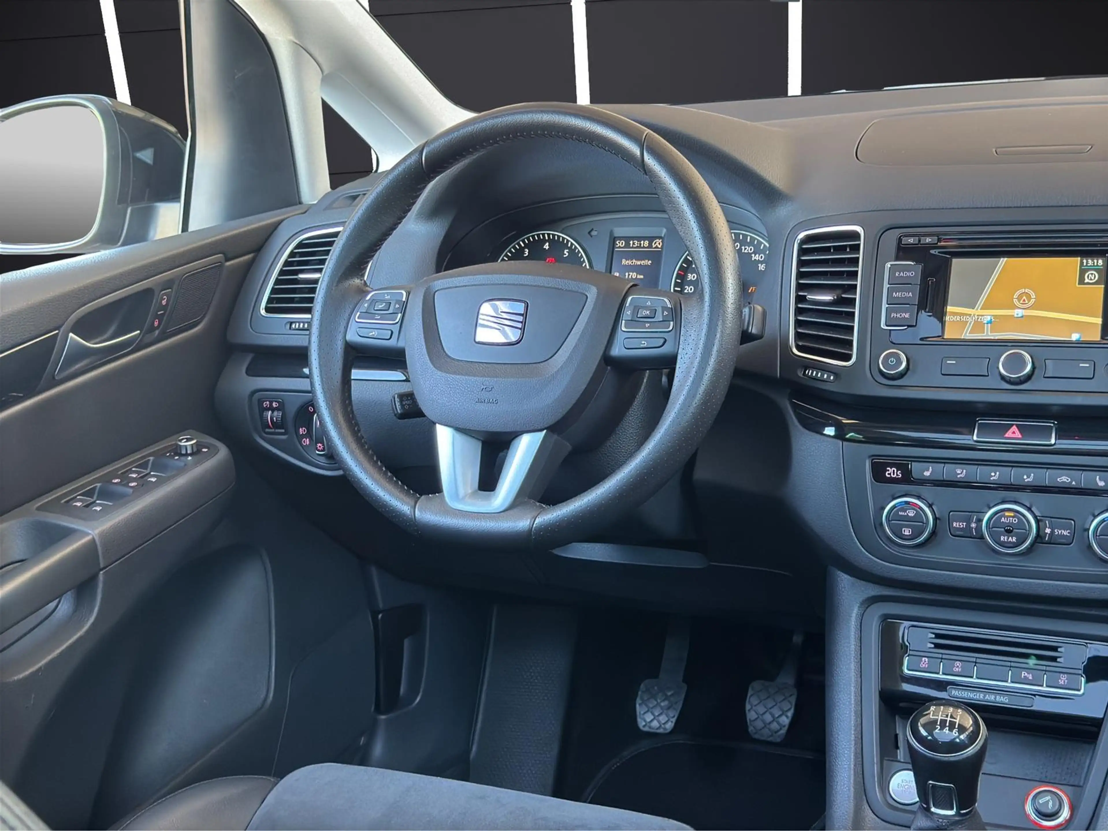 SEAT Alhambra I-Tech 1.4 TSI 1.Hand*Navi*Leder*SHZ*PDC — photo 9