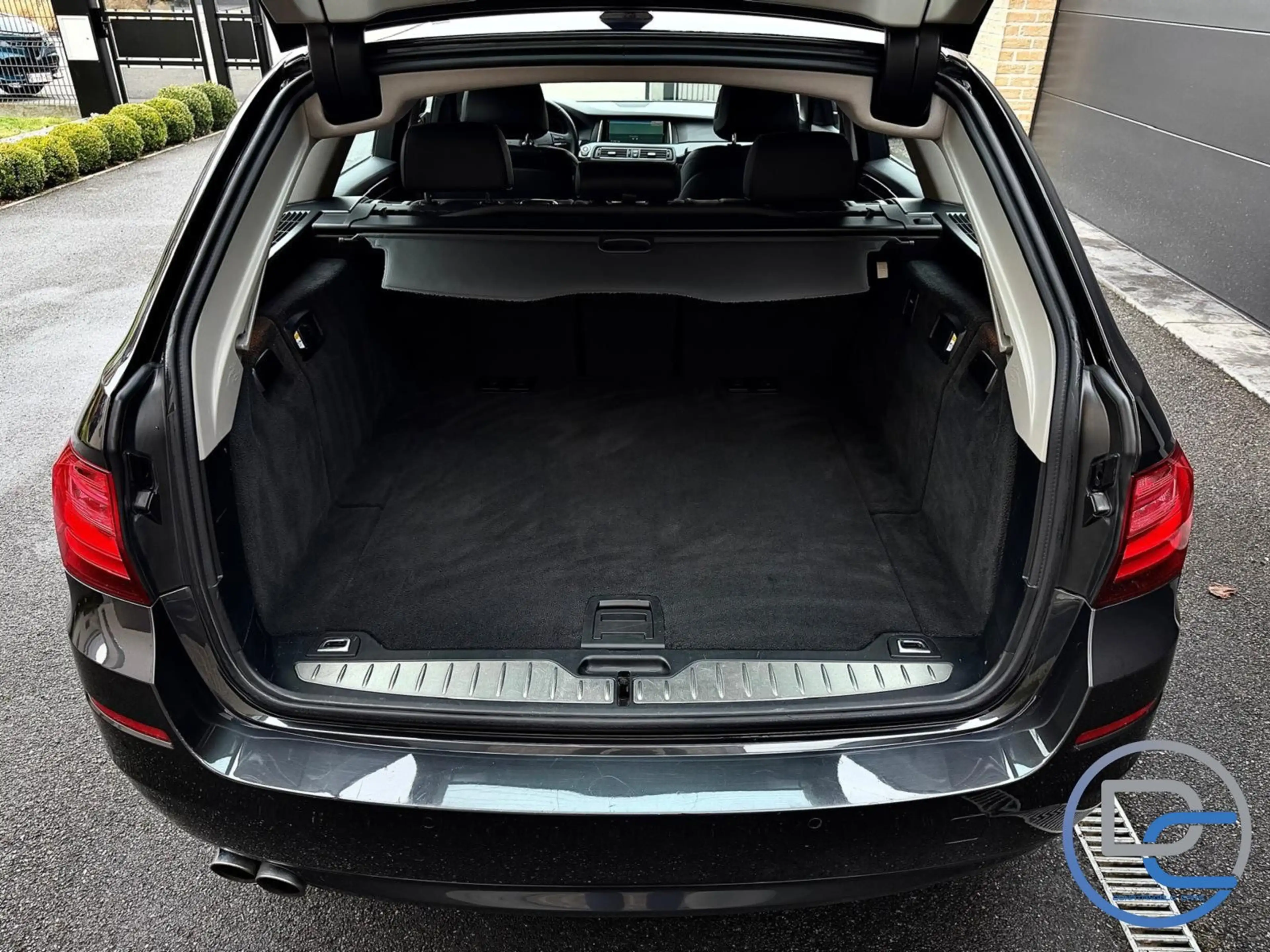 BMW 518 Touring 518d B.AUTO XENONS CUIR CLIM NAVI — photo 6