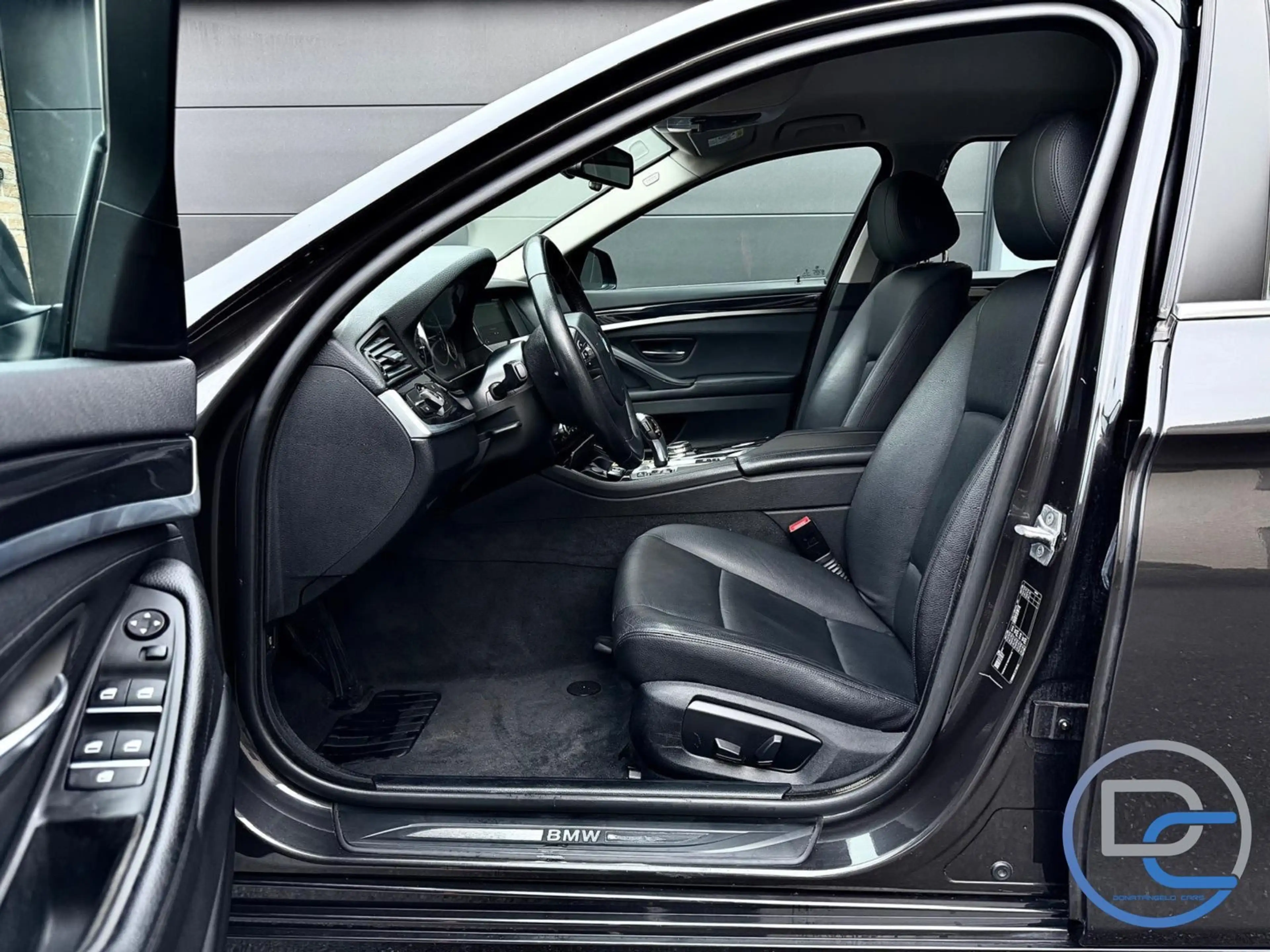 BMW 518 Touring 518d B.AUTO XENONS CUIR CLIM NAVI — photo 9